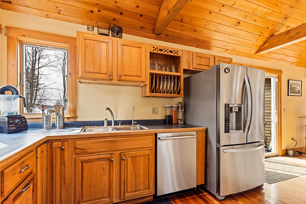 72 Jones Road, Vassalboro, ME, 04989