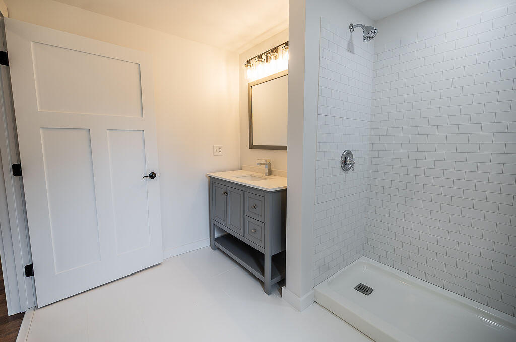 497 N Parish Road, Turner, ME, 04282