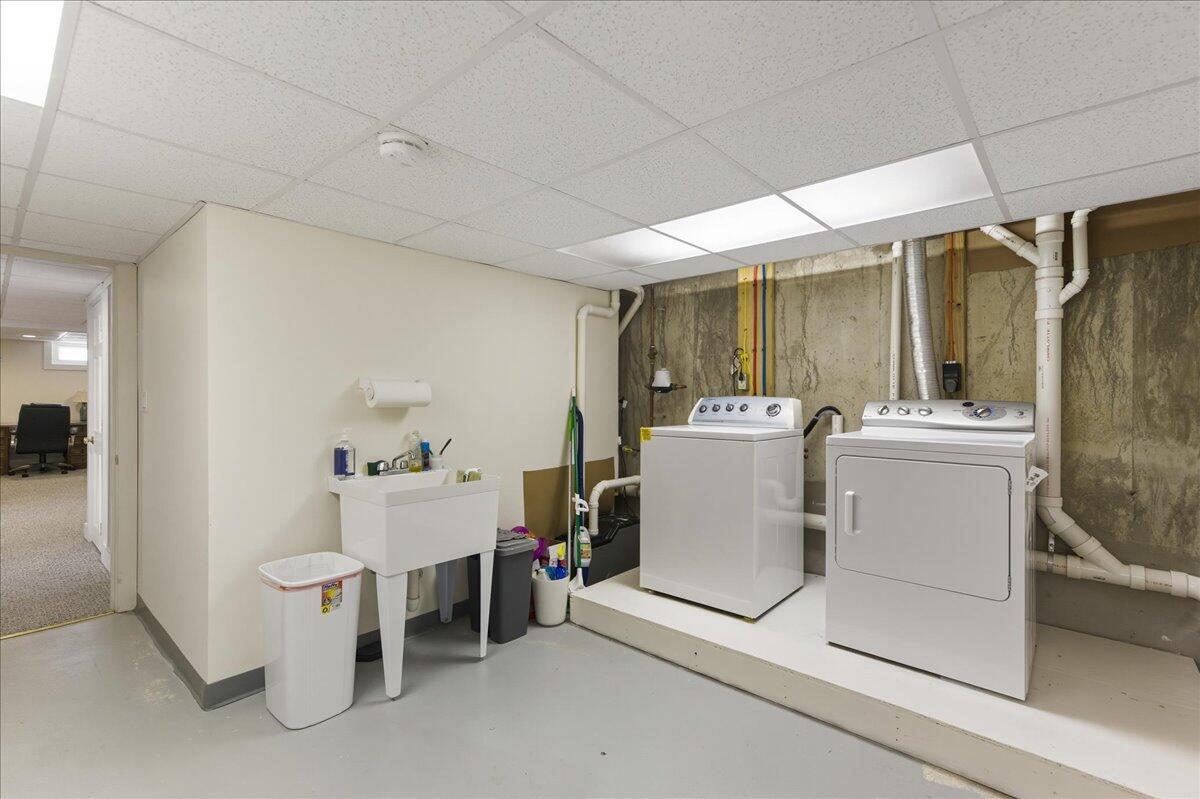 79 Perkins Street, Castine, ME, 04421