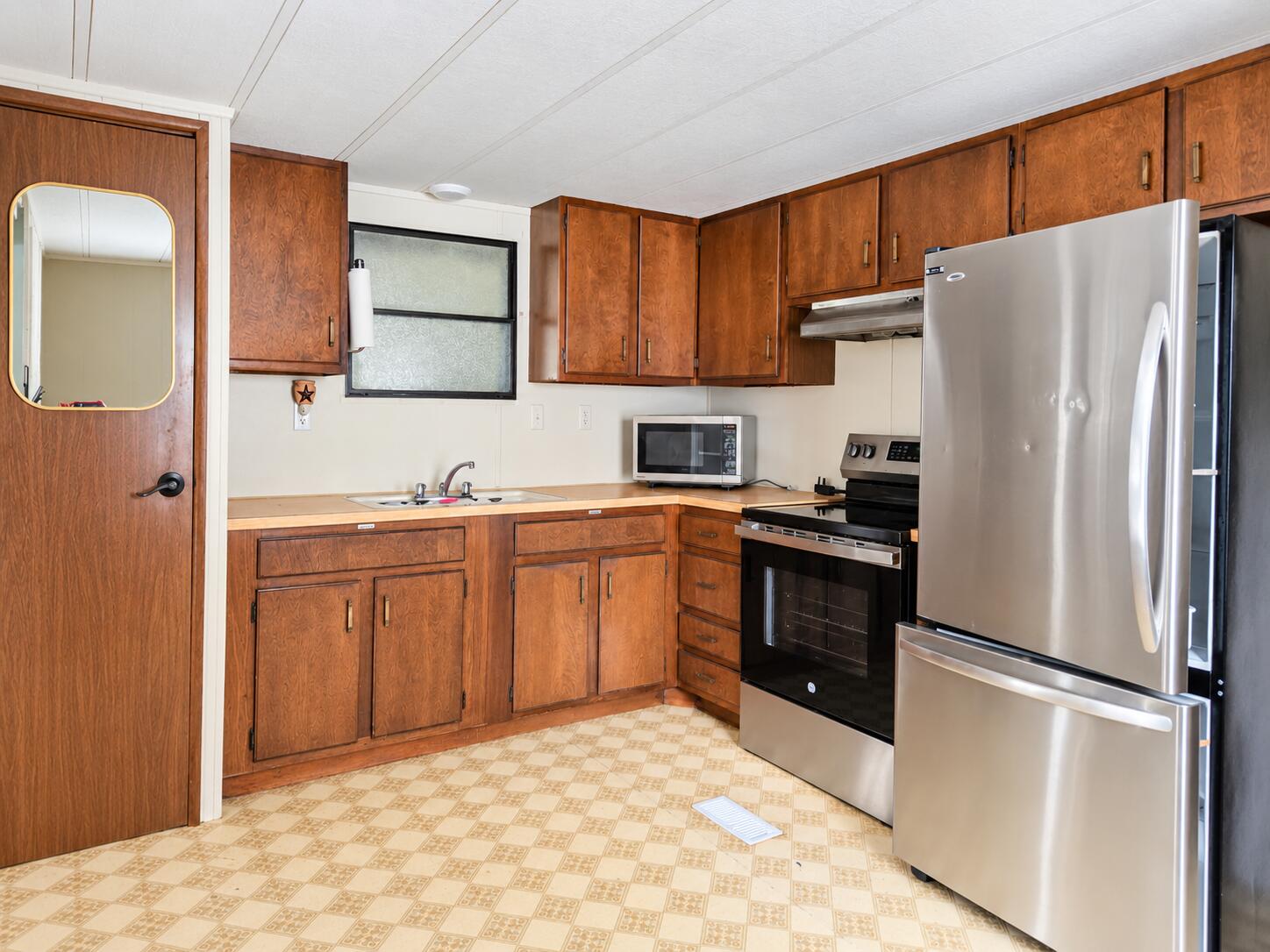 216 Cedar Street, Millinocket, ME 04462 7C76042C-AF9C-42E2-B44F-09F19899F43C