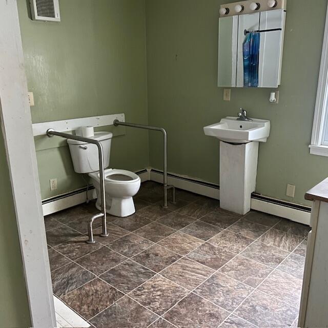 10 Lookout Avenue, Dover-foxcroft, ME, 04426