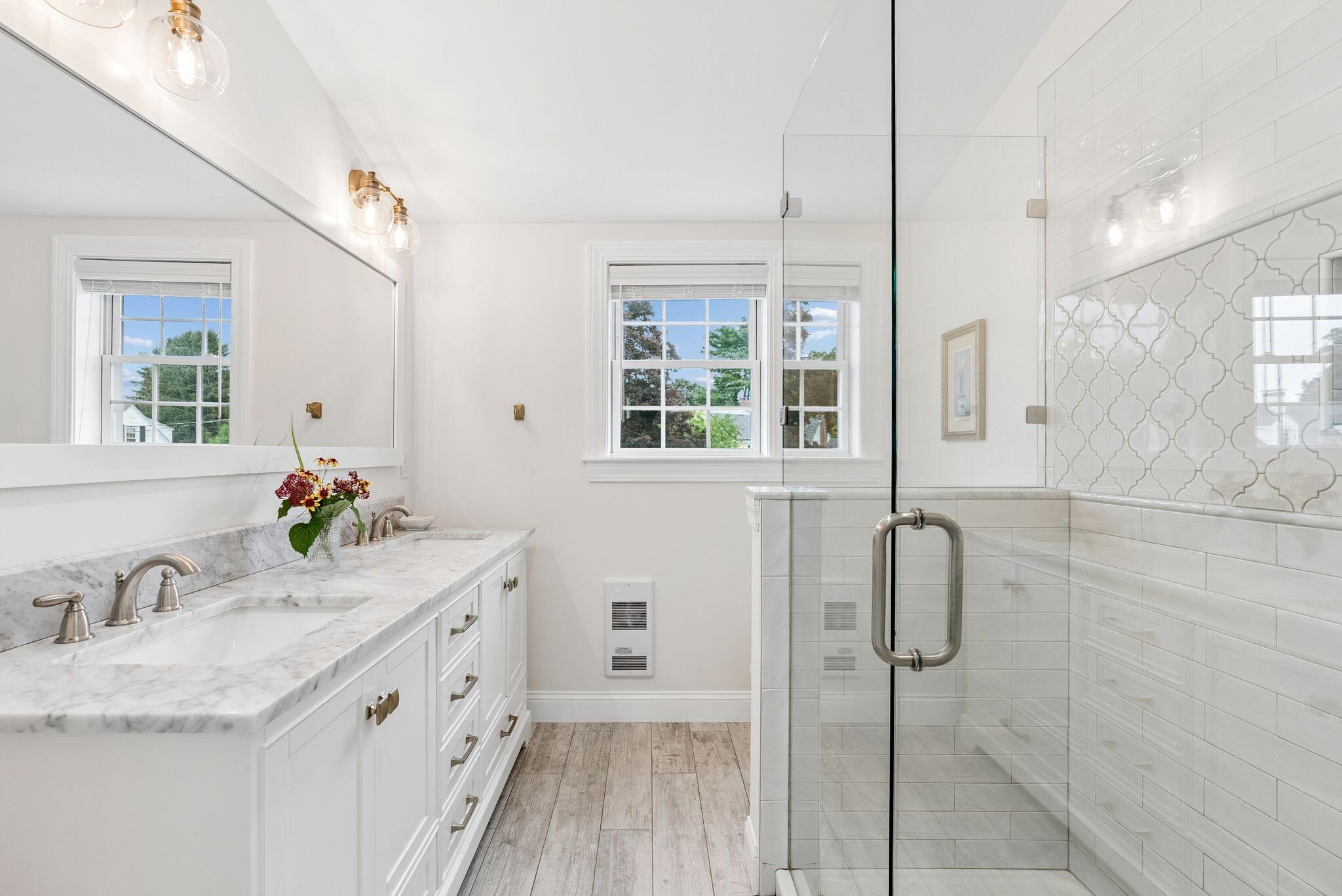 20 Just-A-Mere Road, Falmouth, ME 04105 Second level full bathroom