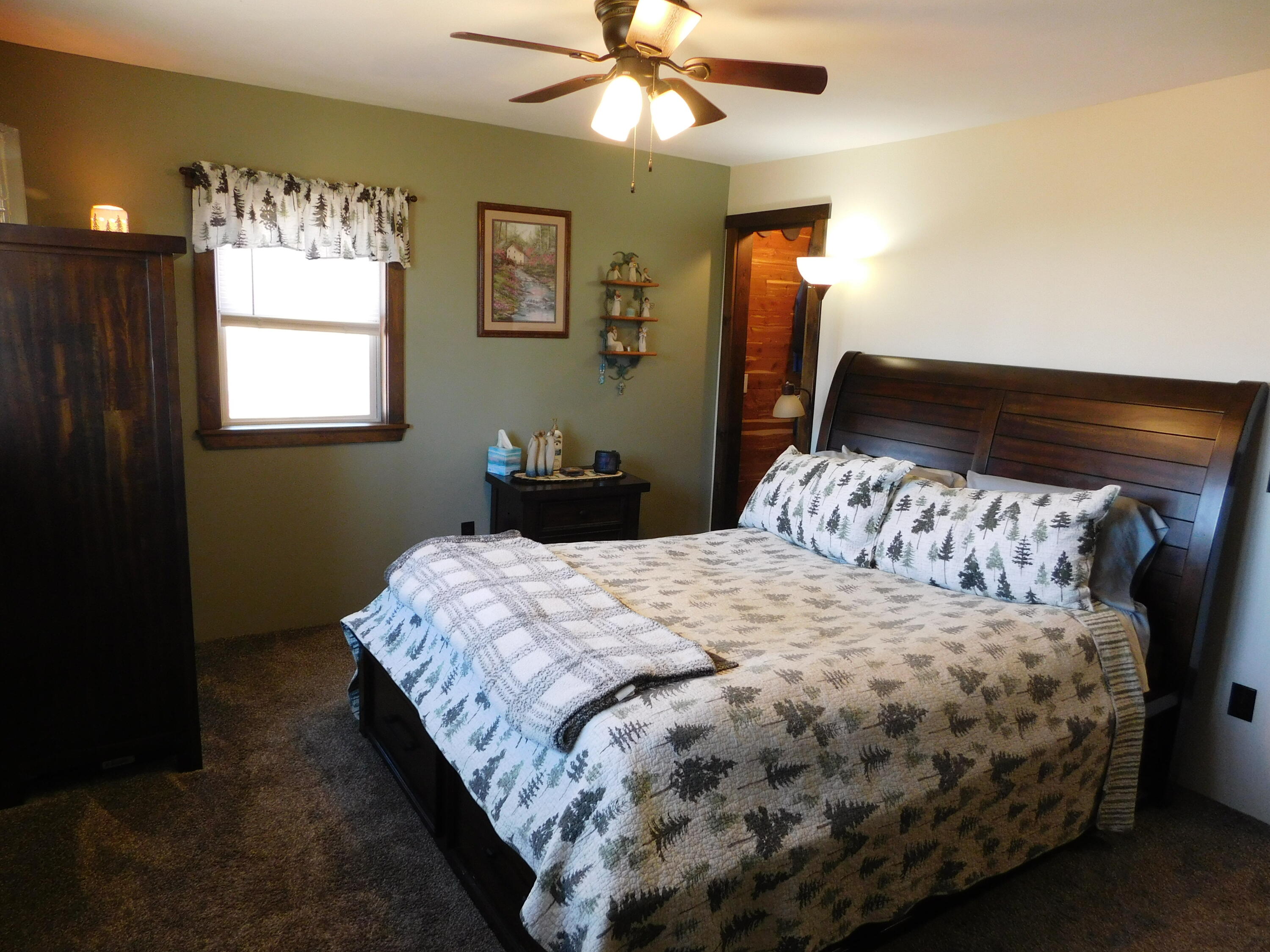 557 Enfield Road, Lincoln, ME, 04457