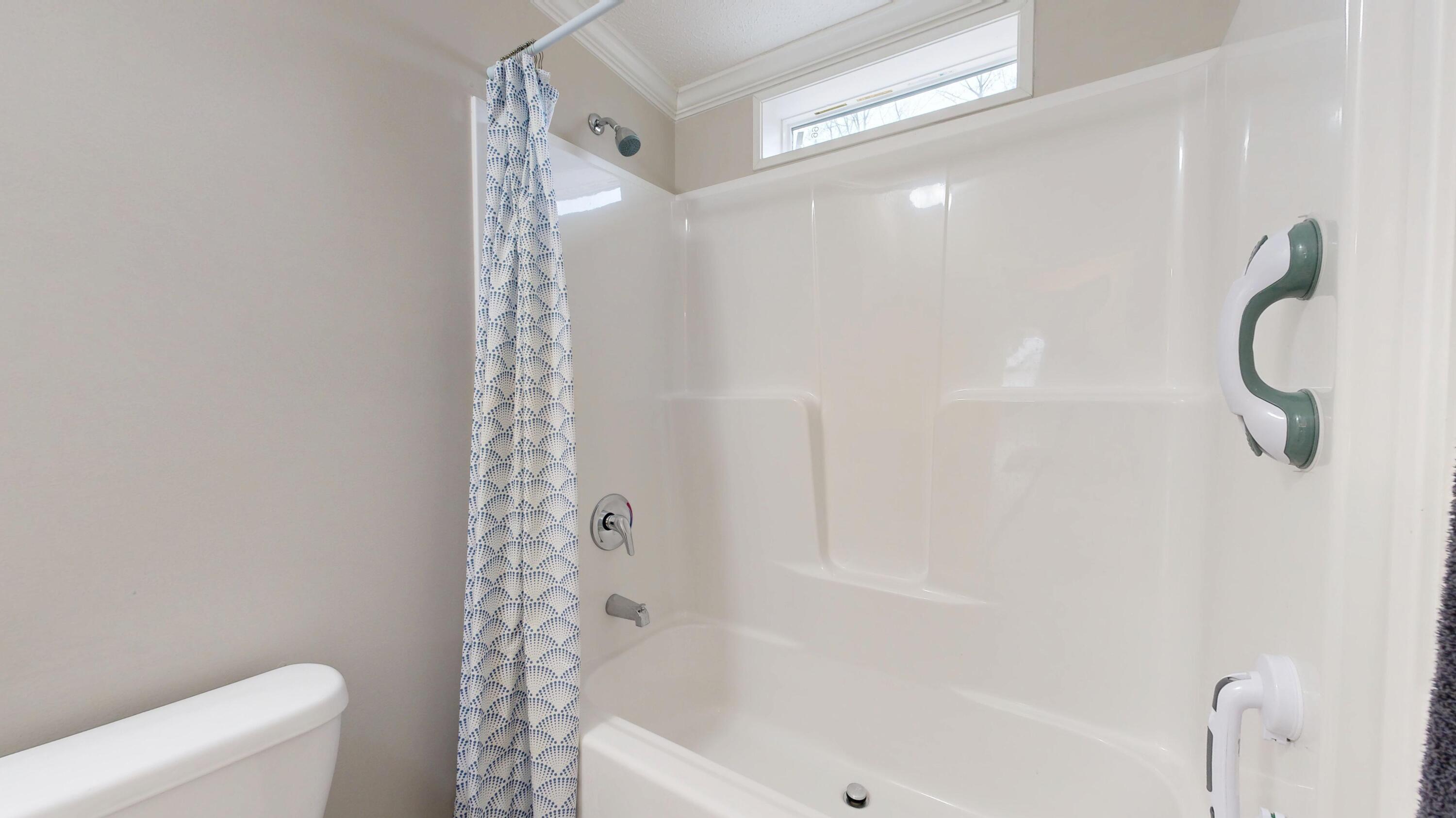 11 Trent Drive, Lisbon, ME, 04250