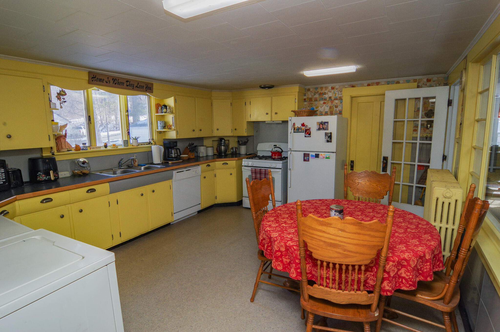 61 Pleasant Street, Dexter, ME, 04930