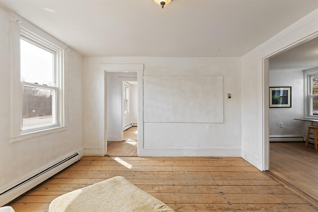 903 Western Avenue, Manchester, ME, 04351