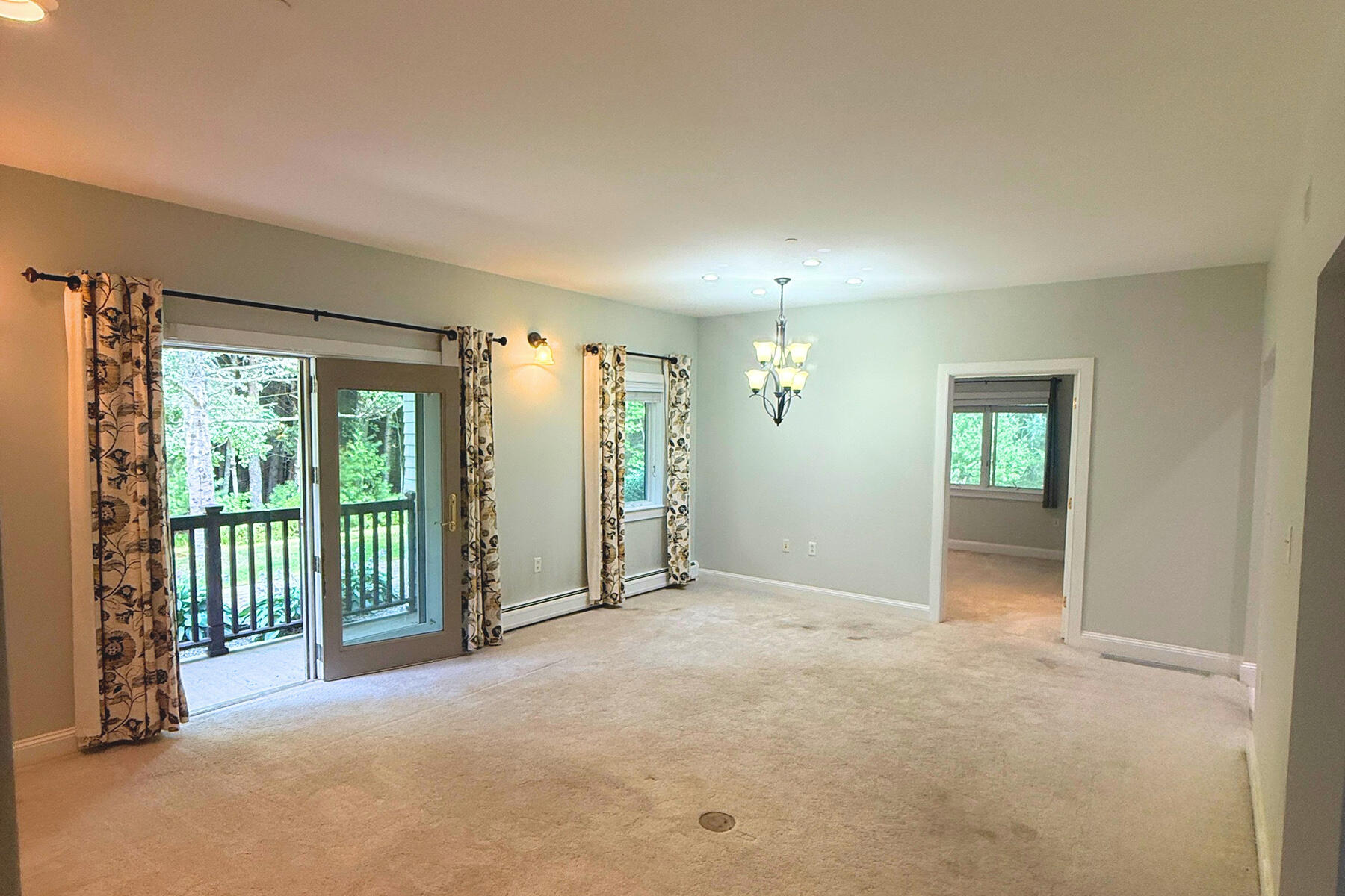 Living Room (2)
