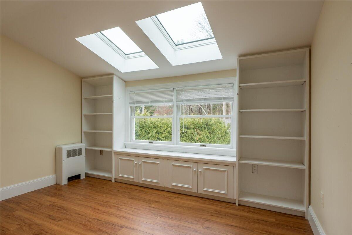 200 Mistic Avenue, Rockport, ME, 04856