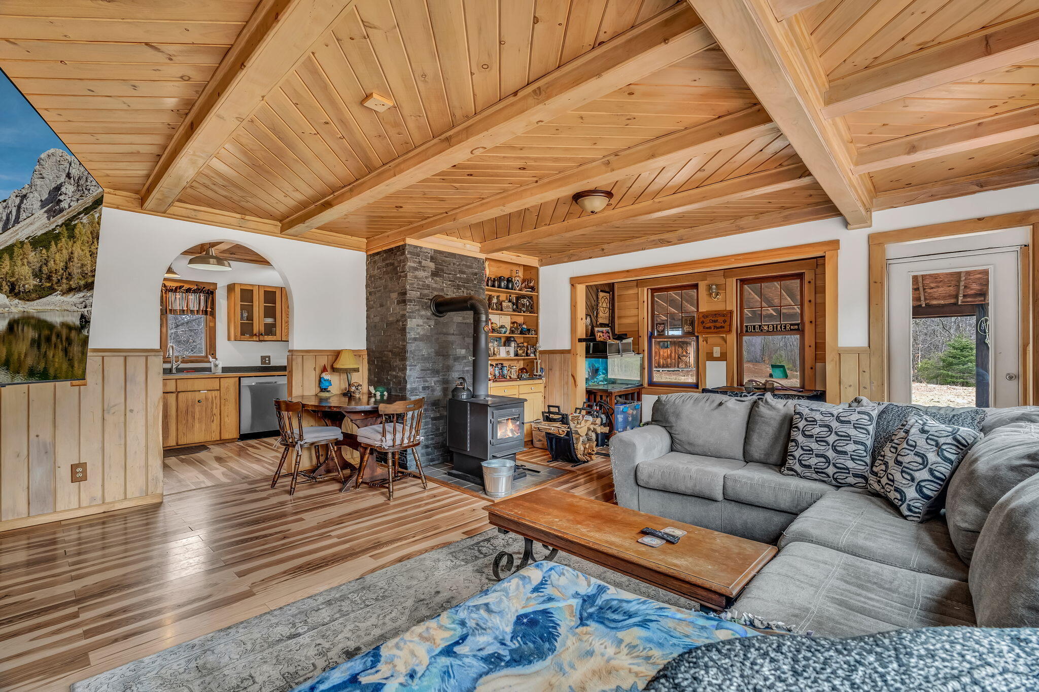 79 Auburn Road, Peru, ME, 04290