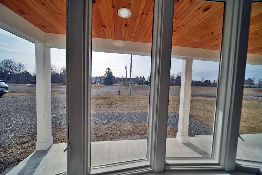 15 Lilac Lane, Houlton, ME, 04730