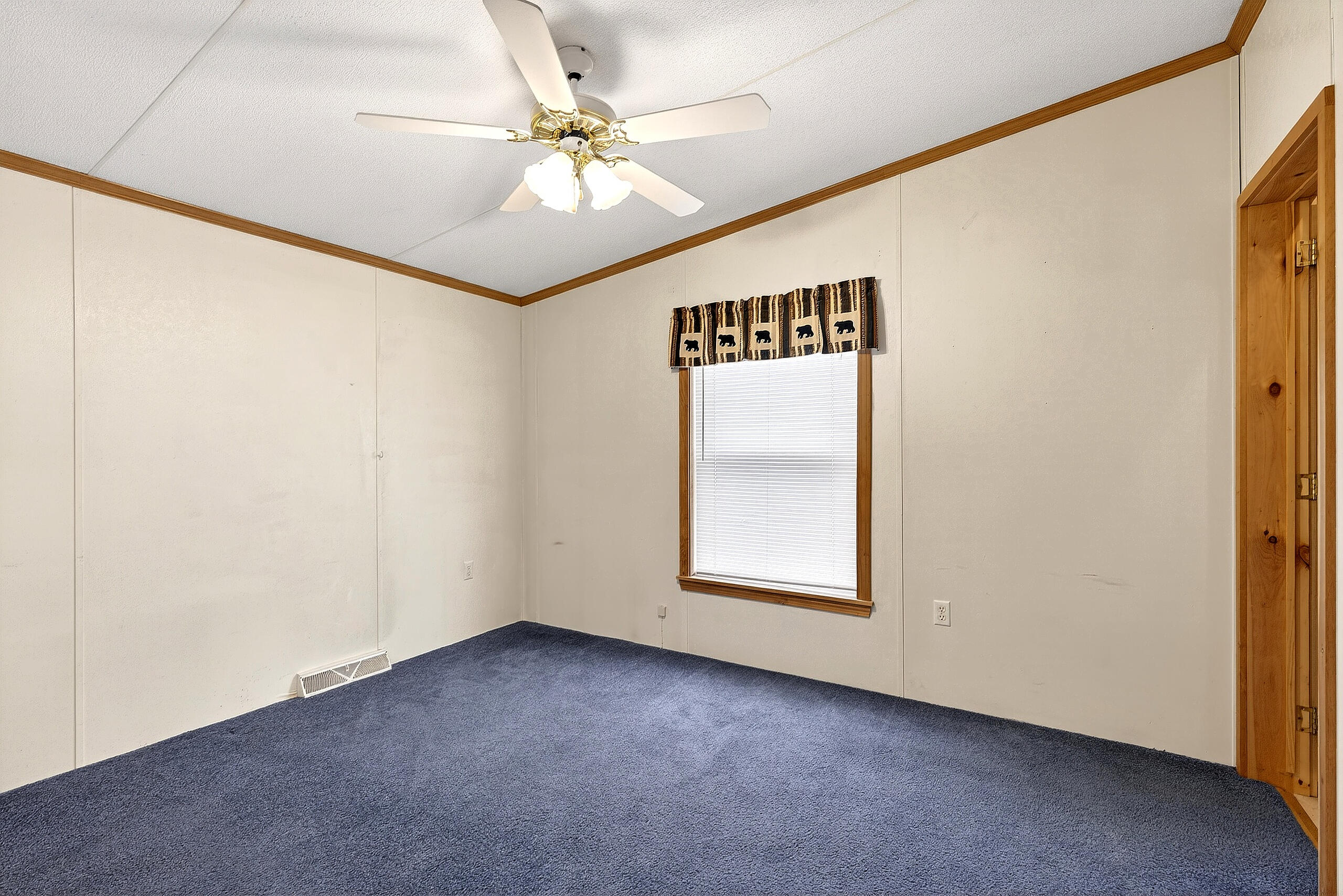 16 Village Green Road, Waterville, ME, 04901