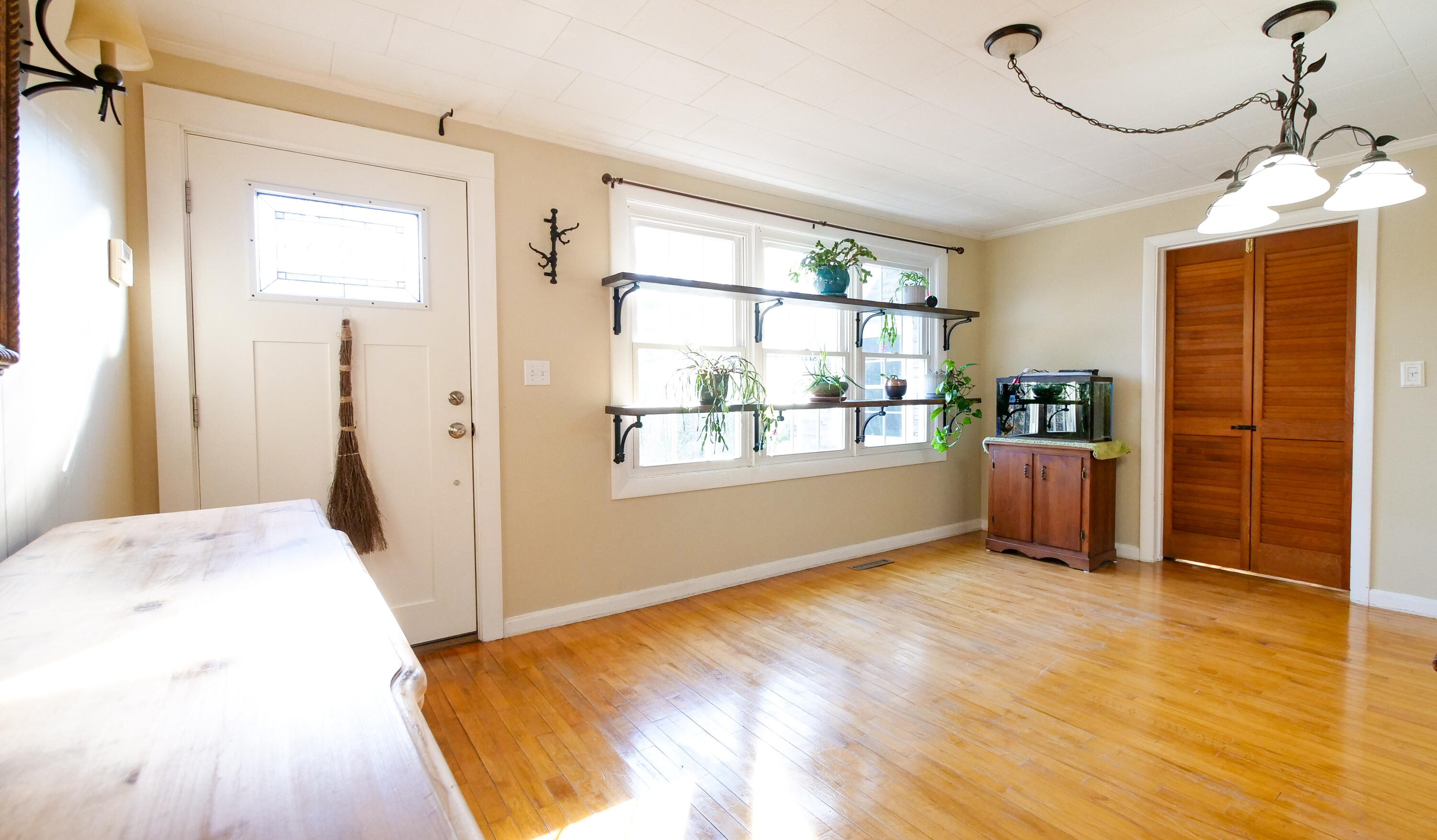 16 Gardner Road, Orono, ME, 04473