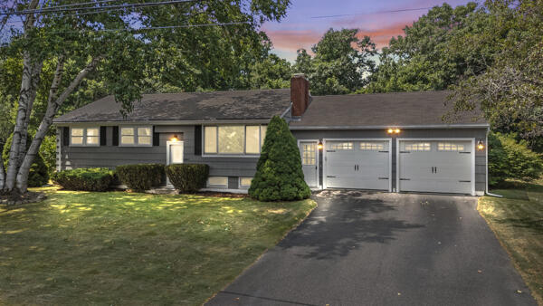 Photo of 15 Vernon Road Cape Elizabeth ME 04107