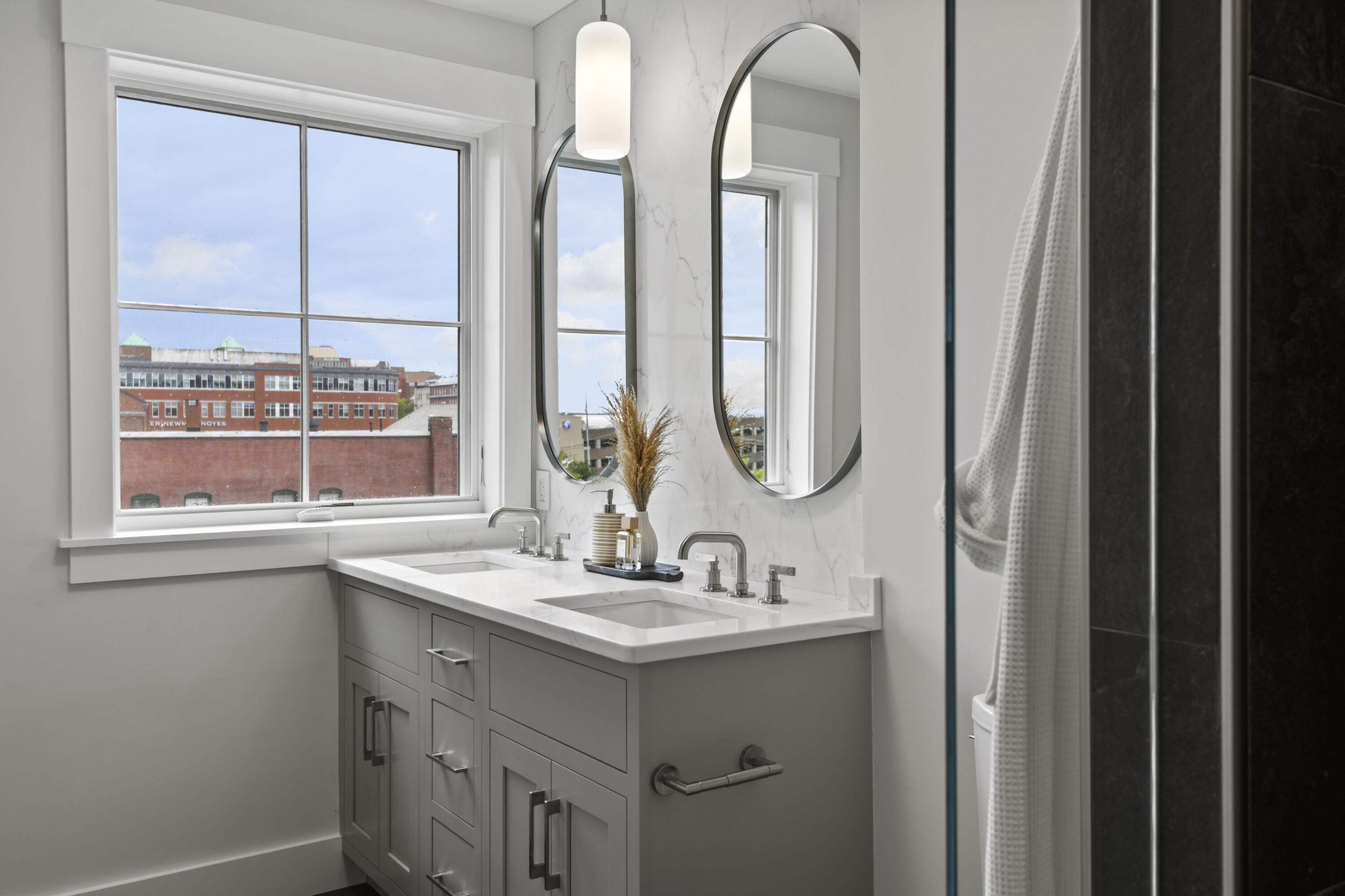 2 India Street UNIT 4, Portland, ME, 04101