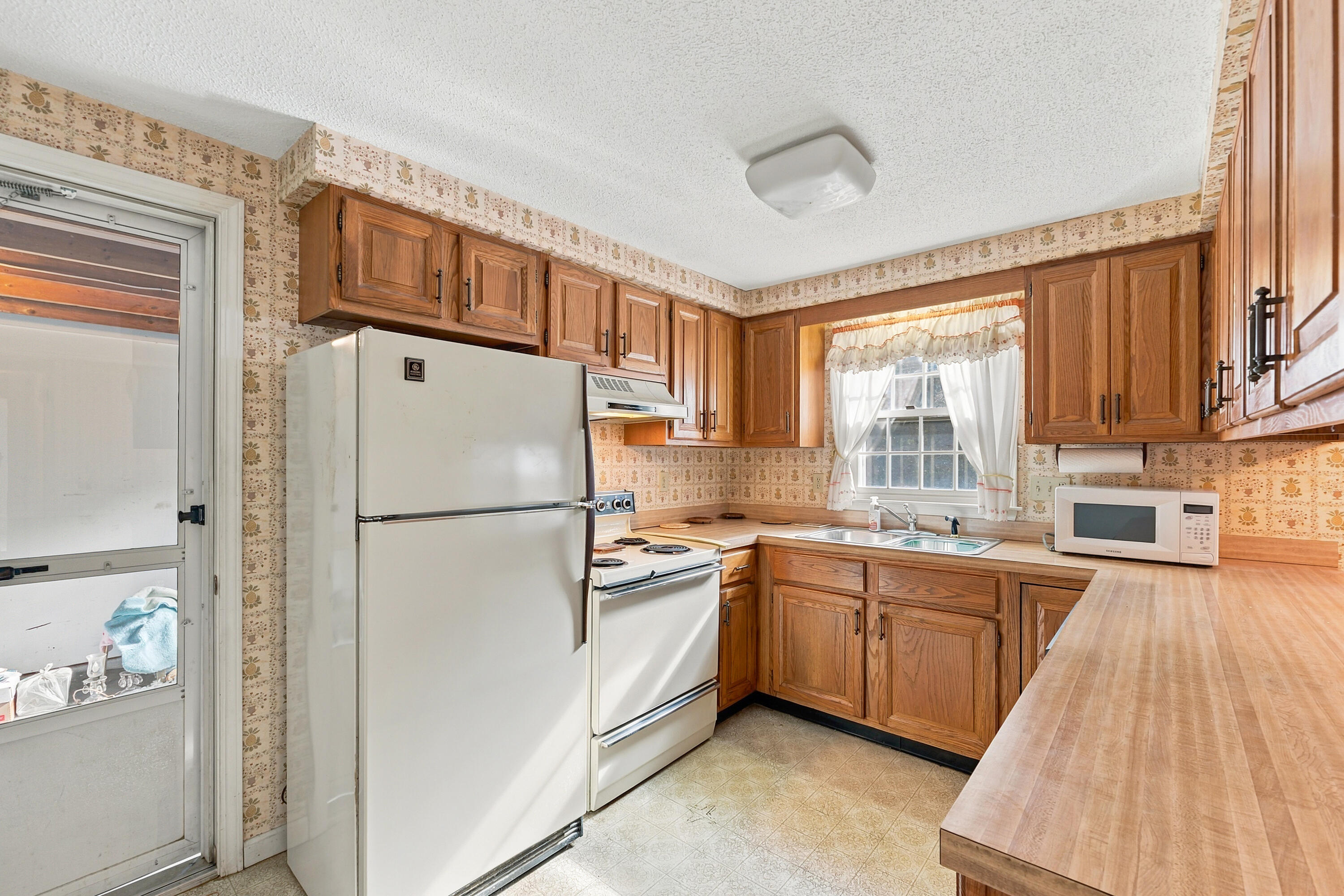 97 Flintlock Village Road, #2, Wells, ME 04090 Kitchen
