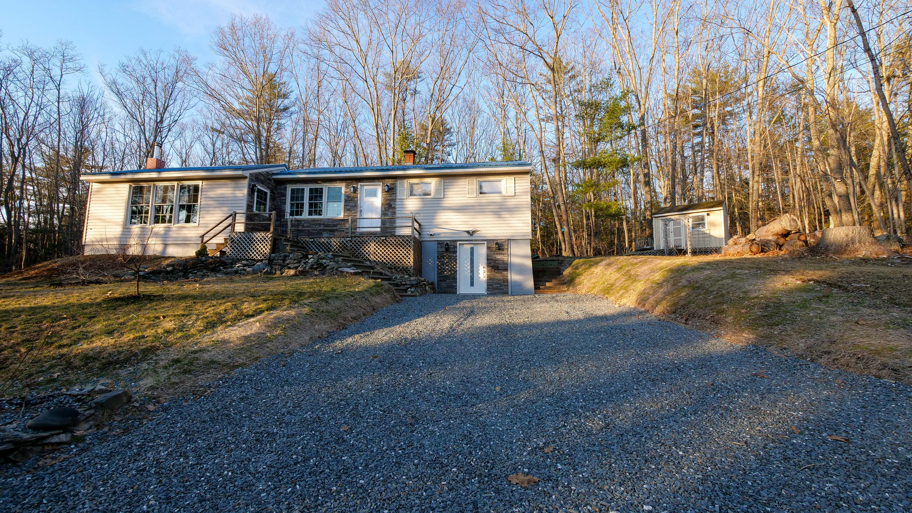 16 Gardner Road, Orono, ME, 04473