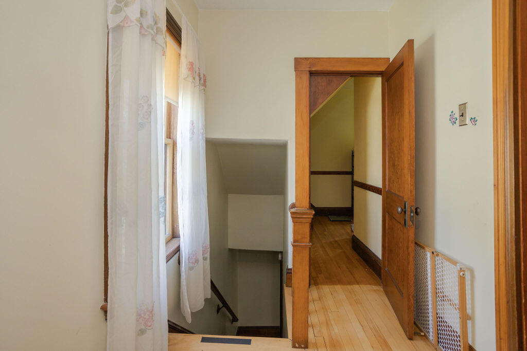 72 Main Street, Peru, ME, 04290