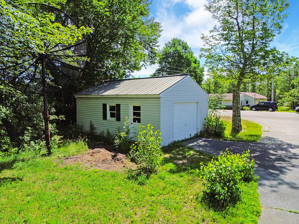 1650 N Belfast Avenue, Vassalboro, ME 04989 40
