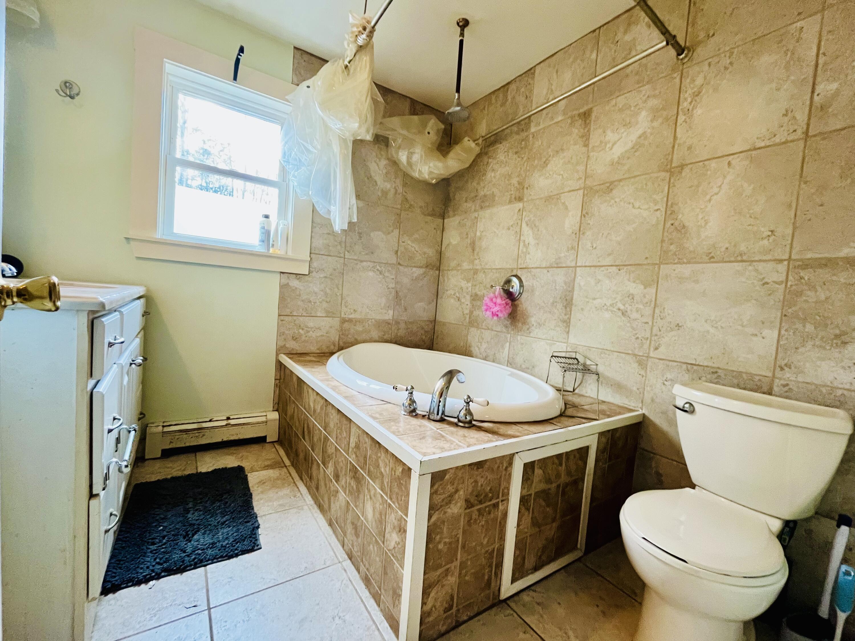 516 Greenwood Road, Norway, ME, 04268
