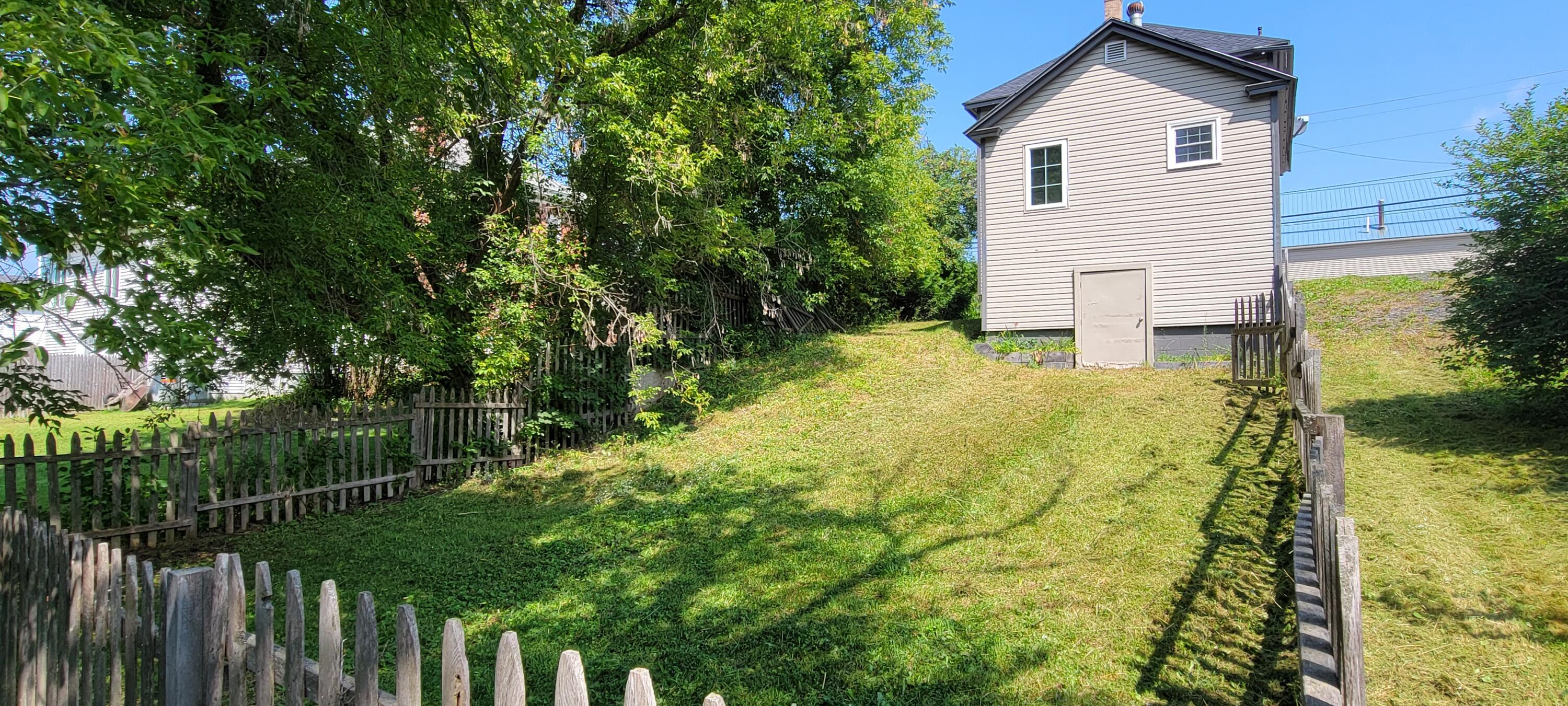 21 Market Street, Fort Kent, ME, 04743