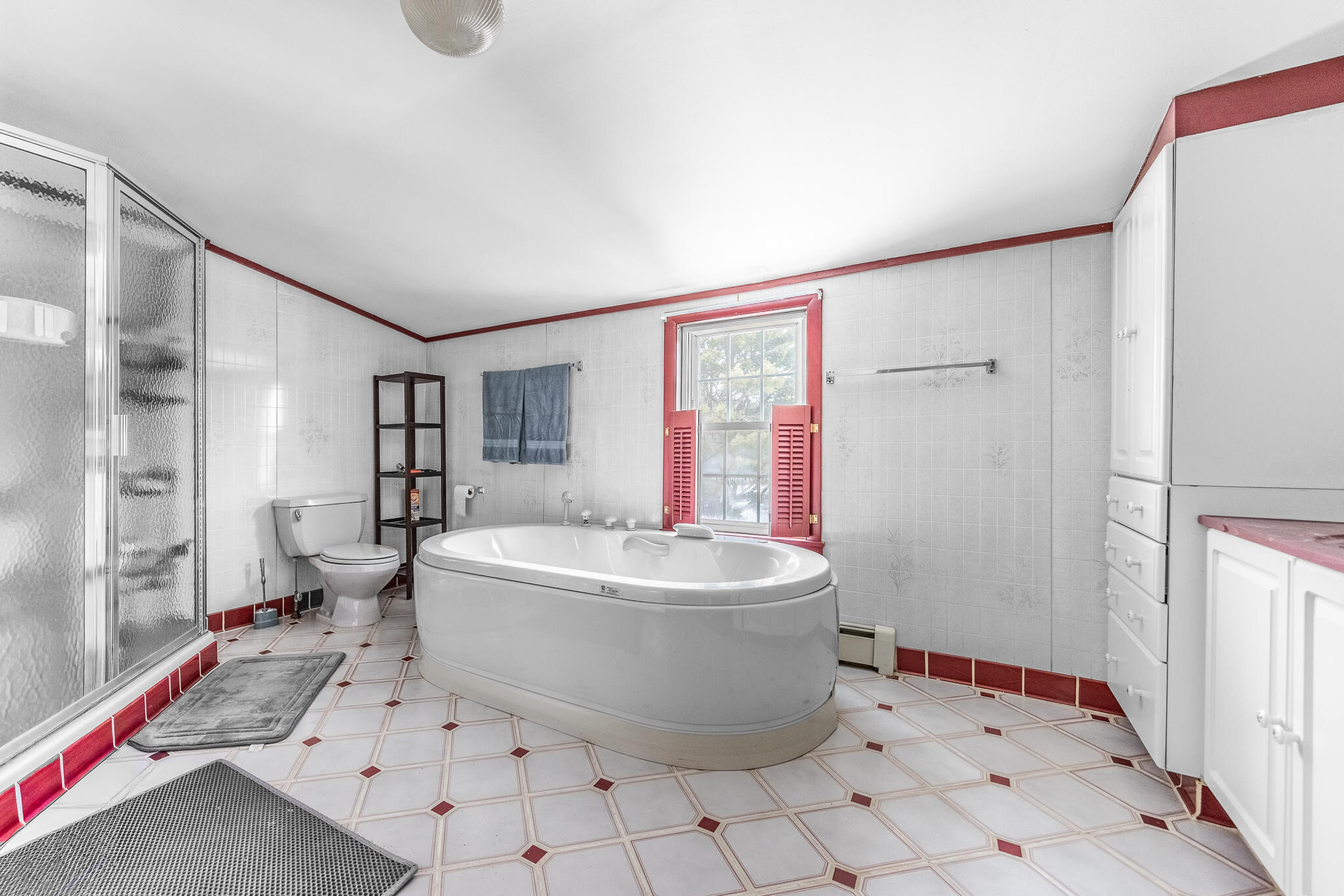 Bath Upstairs
