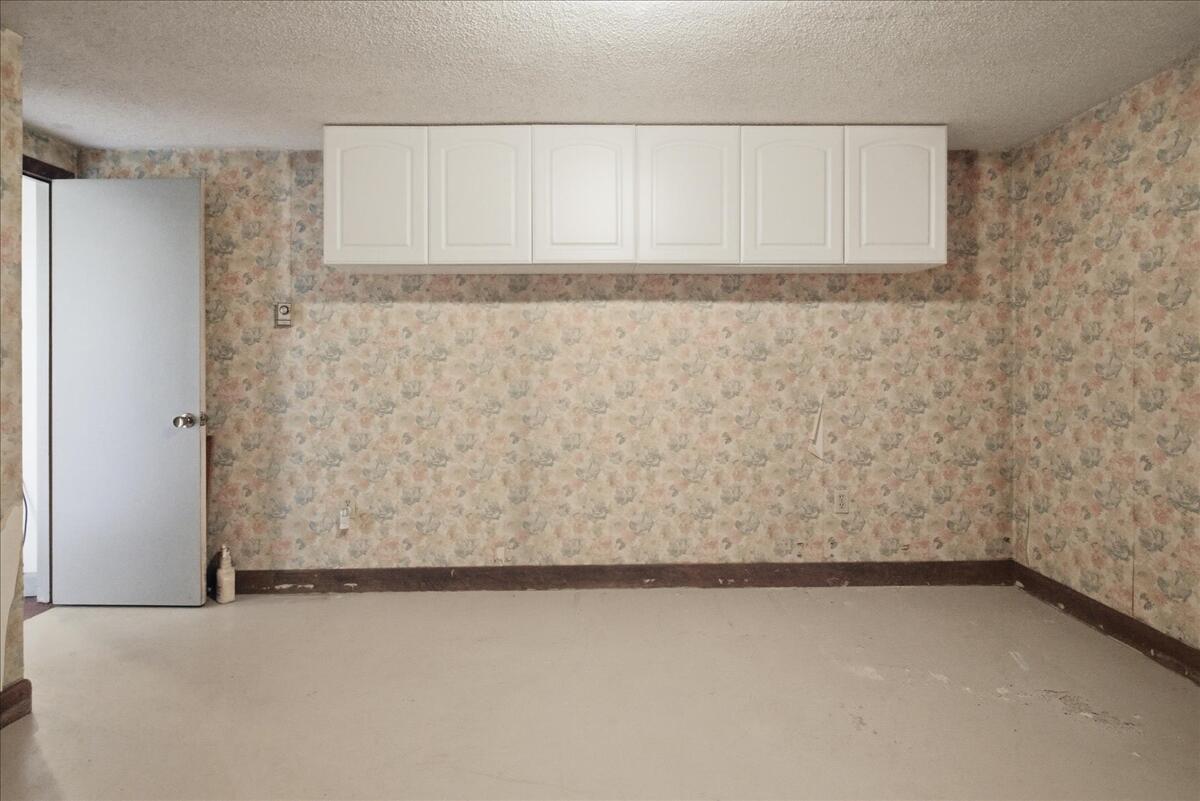2 Quaker Road, Westbrook, ME 04092 22-DSC07520