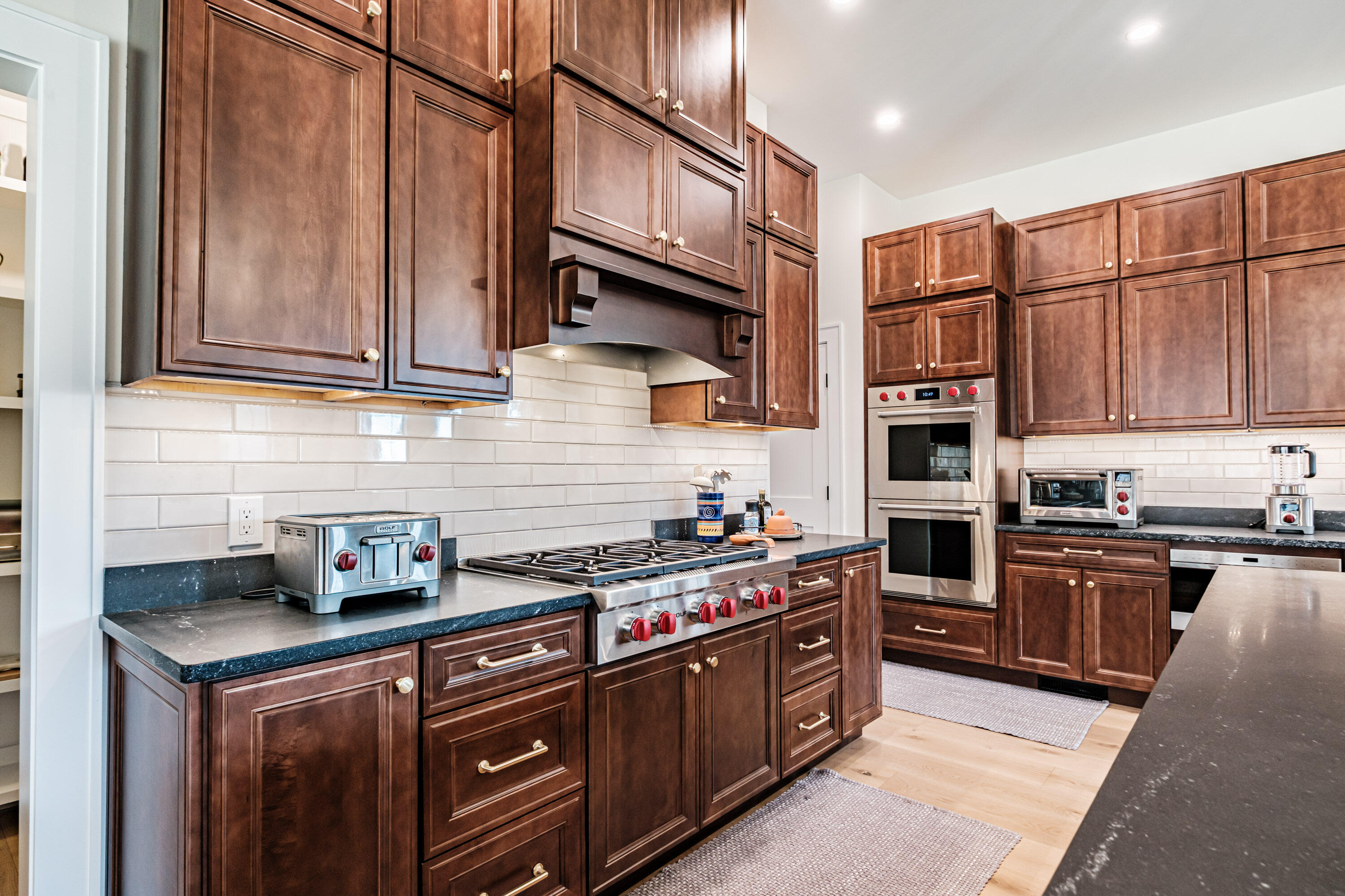 12 Winnwood Farm Way, Falmouth, ME, 04105