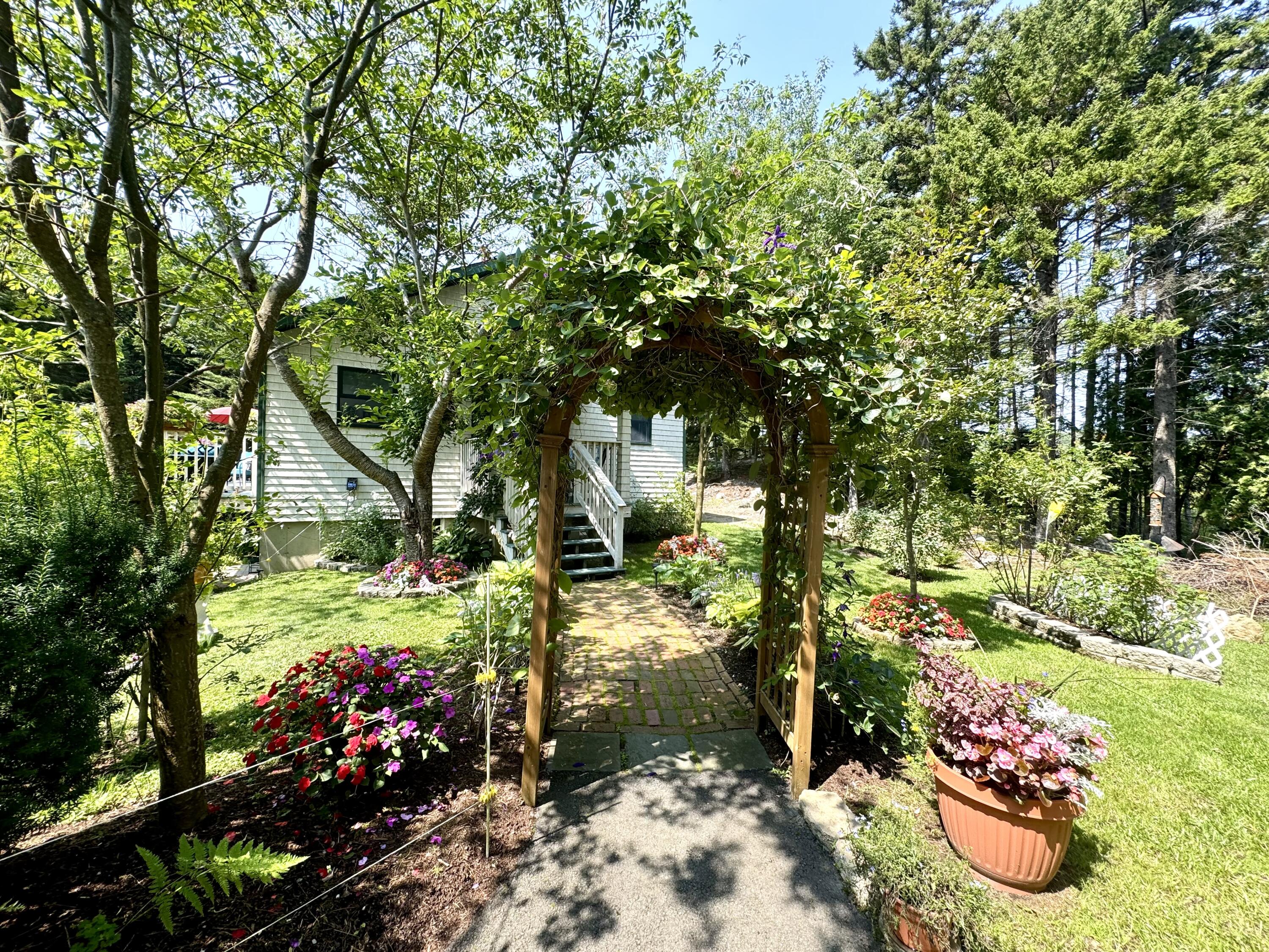 121 Northern Neck Road, Mount Desert, ME, 04660