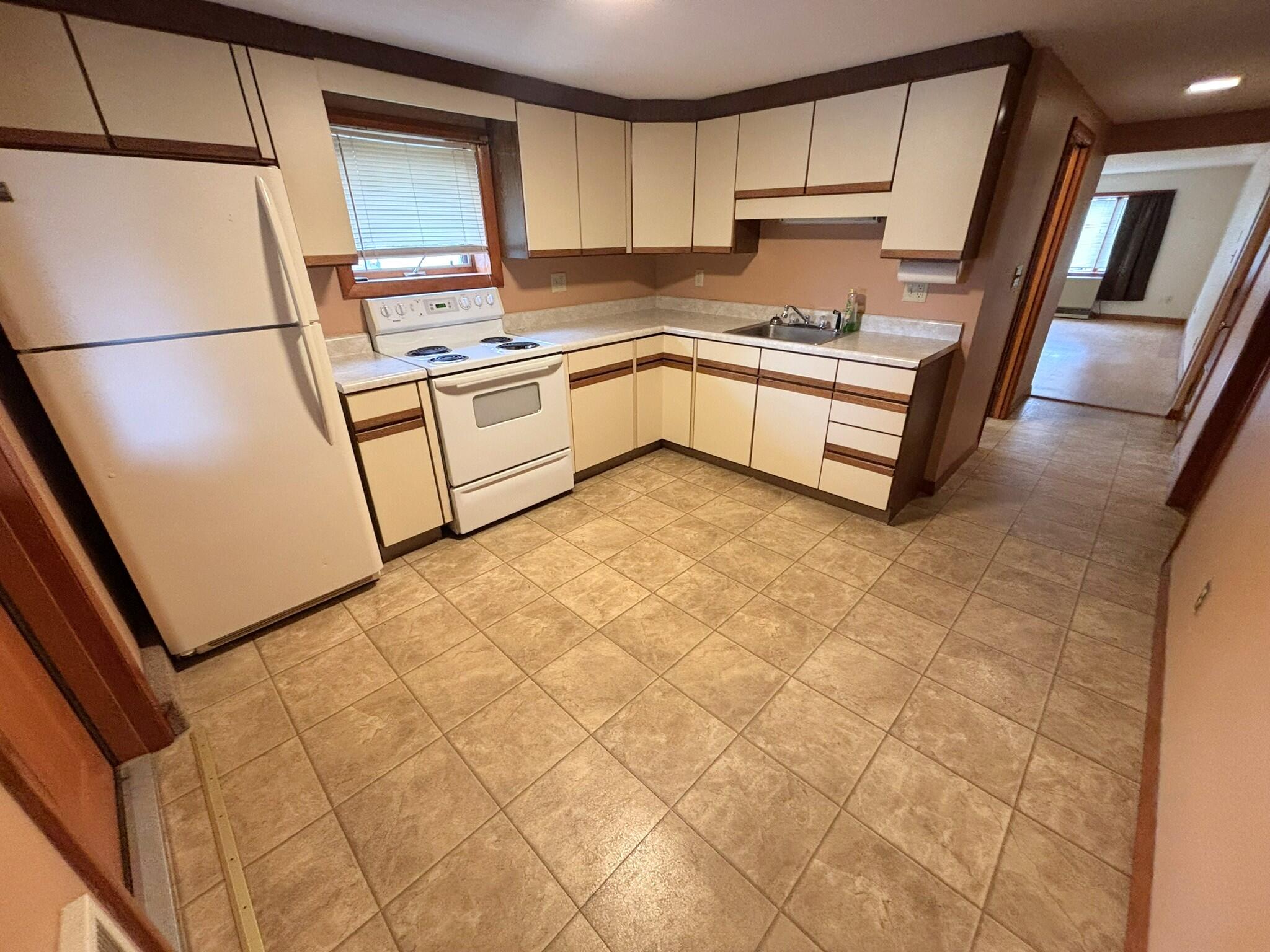 1st Unit Kitchen & Dining