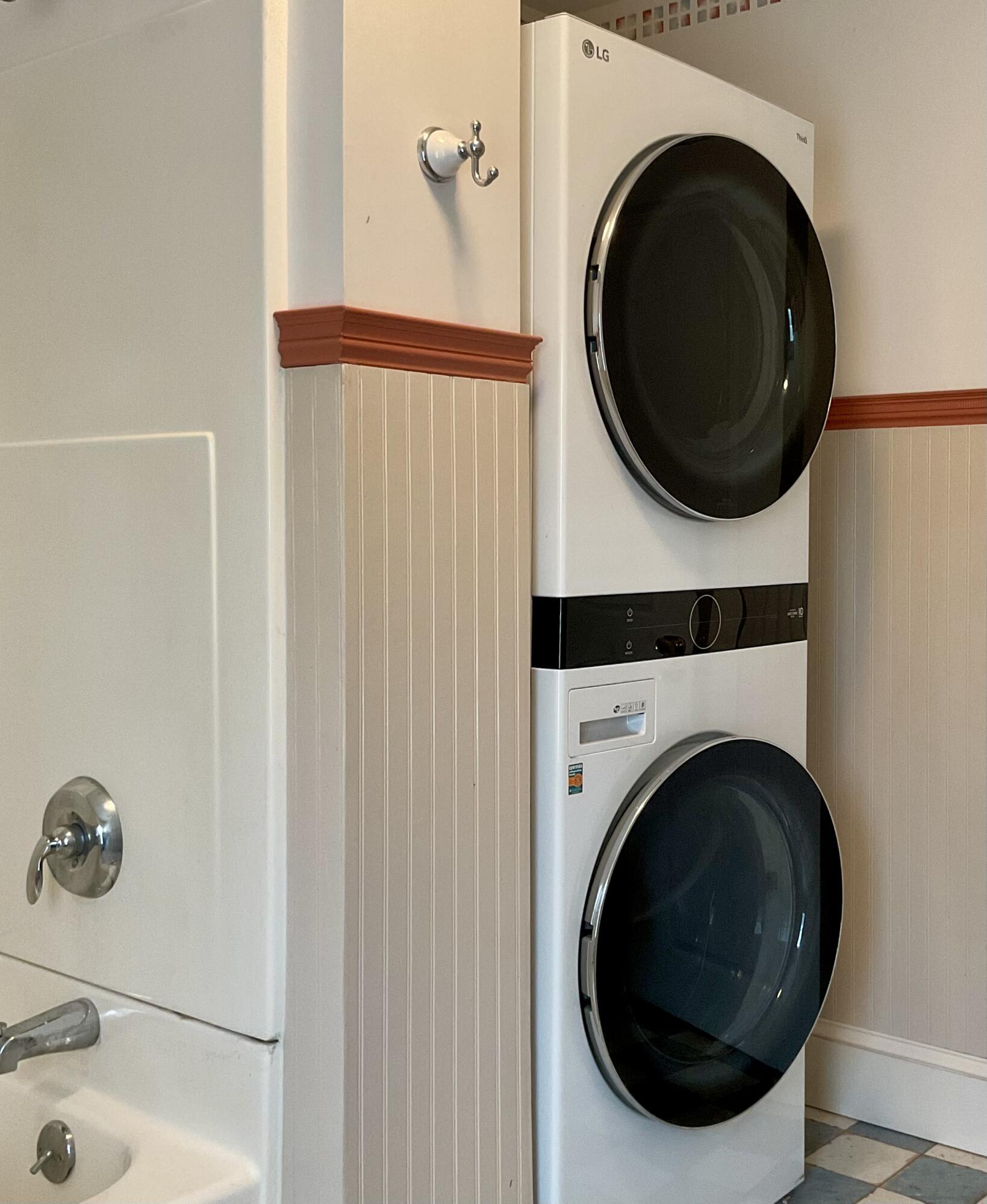 LAUNDRY BATH 2ND FLR