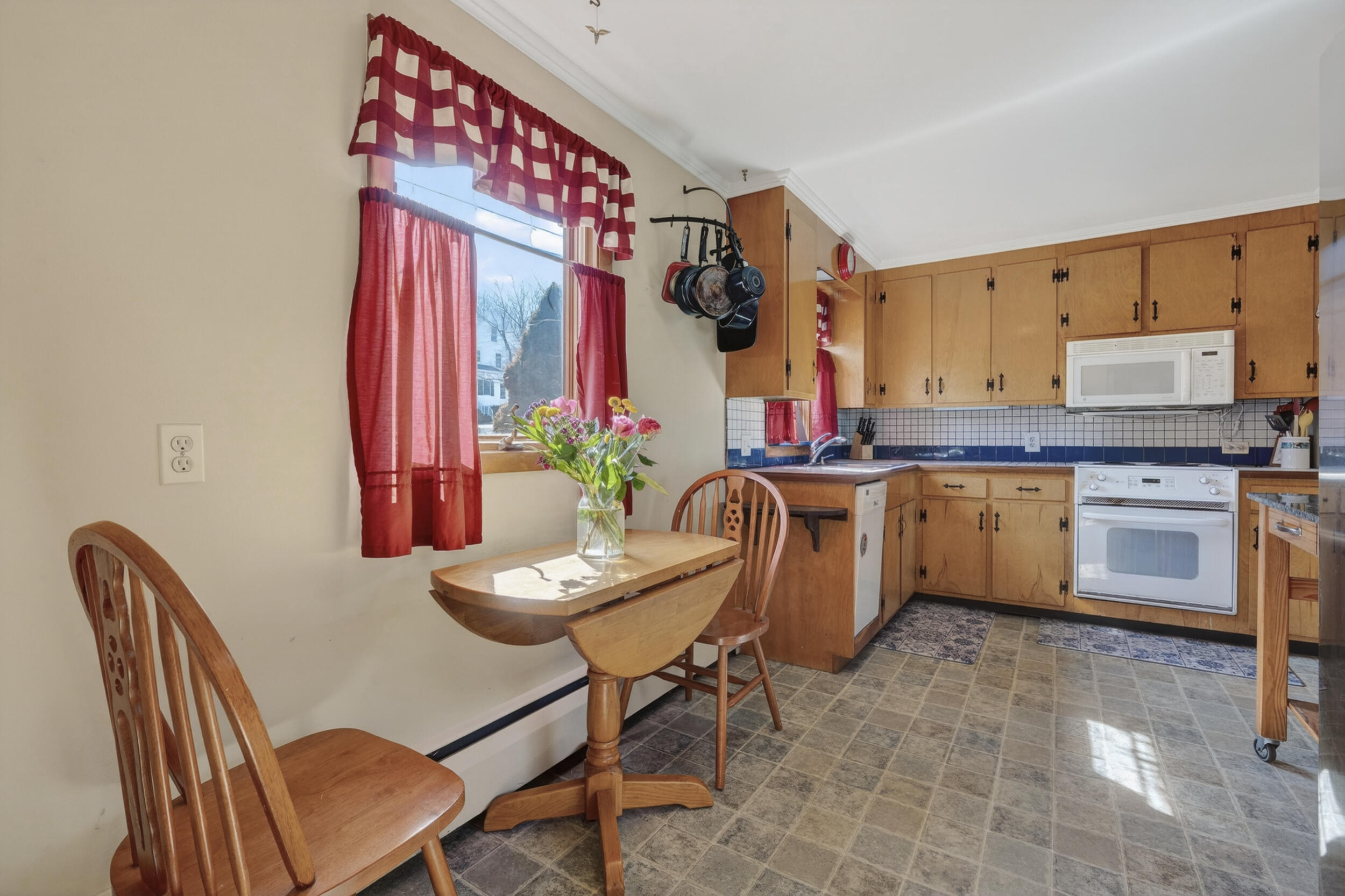 42 Vernon Street, Bethel, ME, 04217