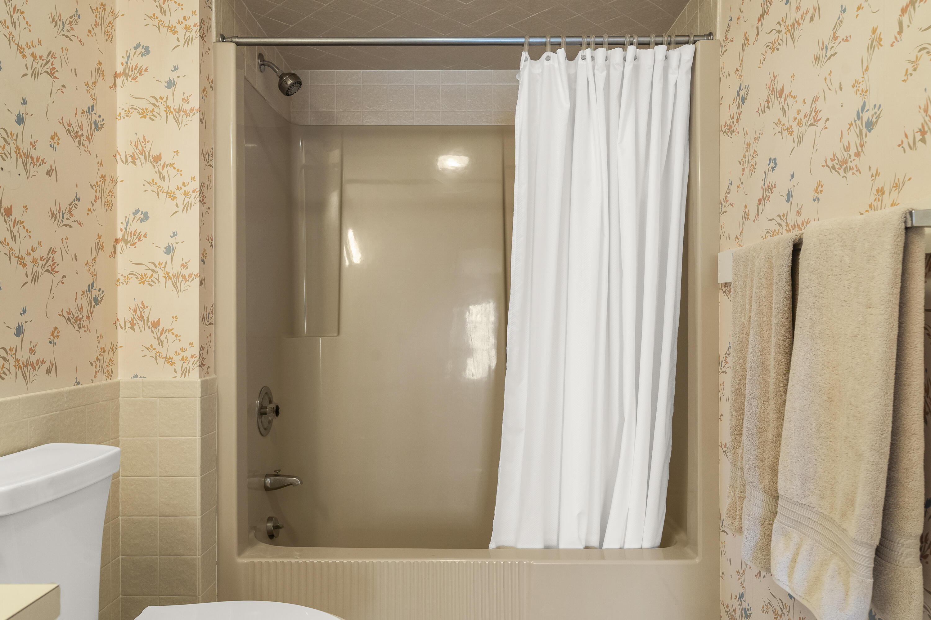 153 Back Shore Road, Bristol, ME, 04564