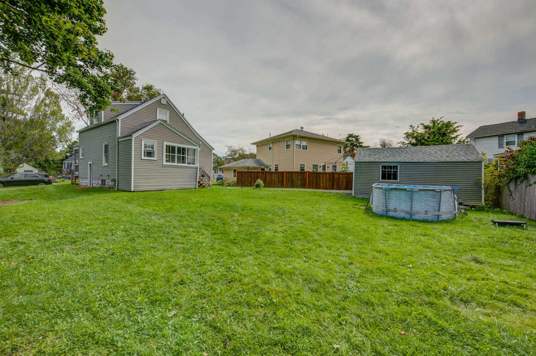 18 Fairlawn Avenue
