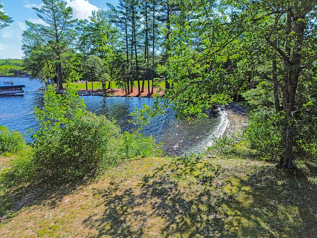41 Milkweed Lane, Sidney, ME, 04330