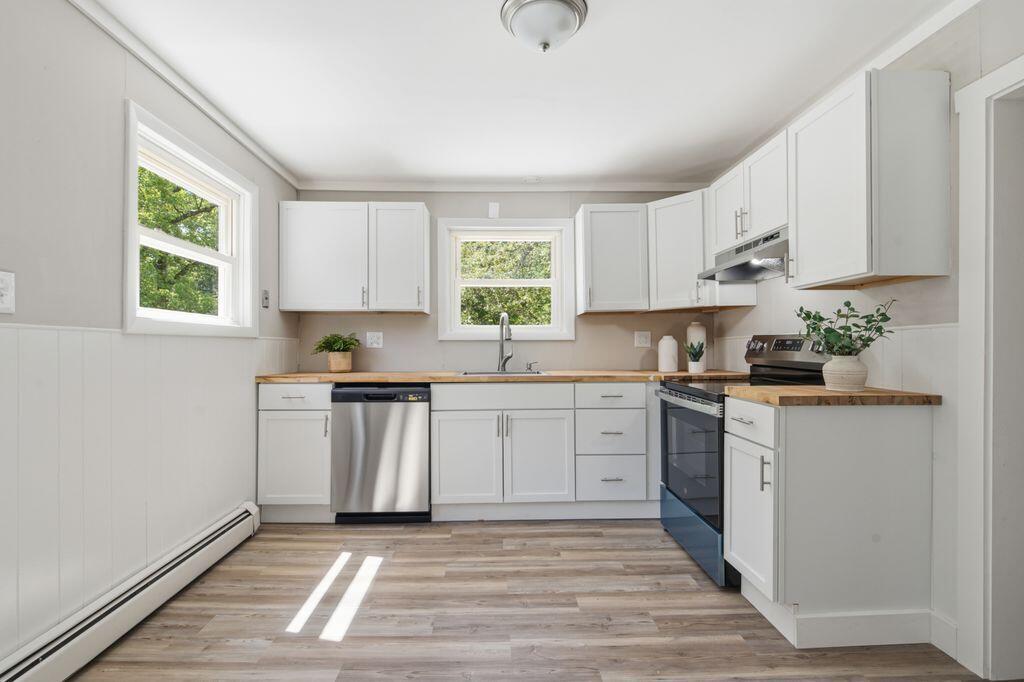 52 Coburn Avenue, Dixfield, ME 04224 14_DSC06598