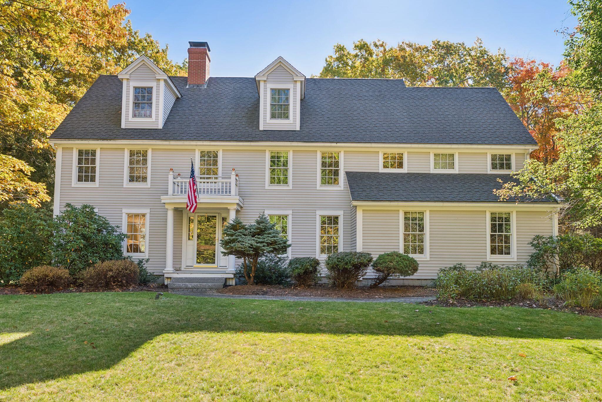 Photo of 10 Susan Lane Falmouth ME 04105