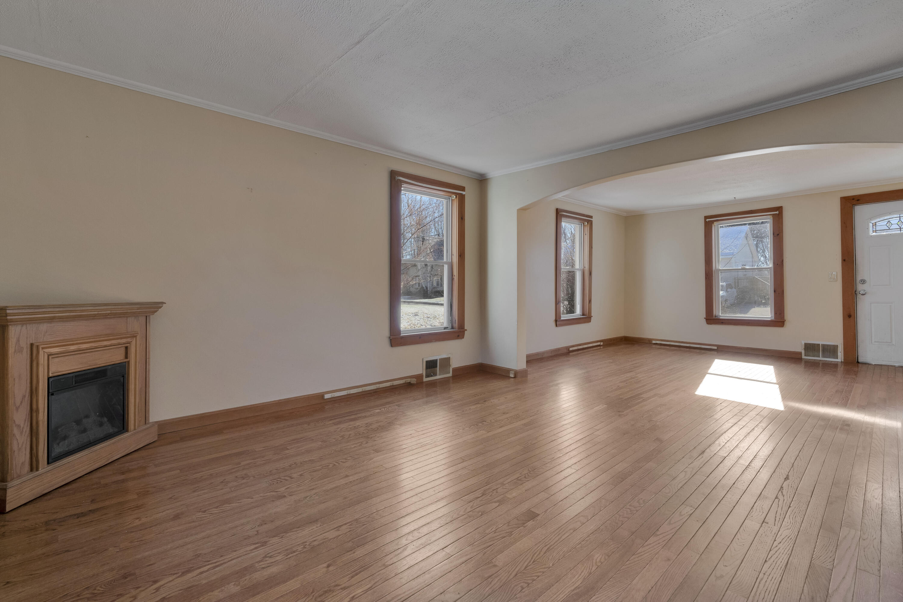 44 Towle Street, Auburn, ME, 04210