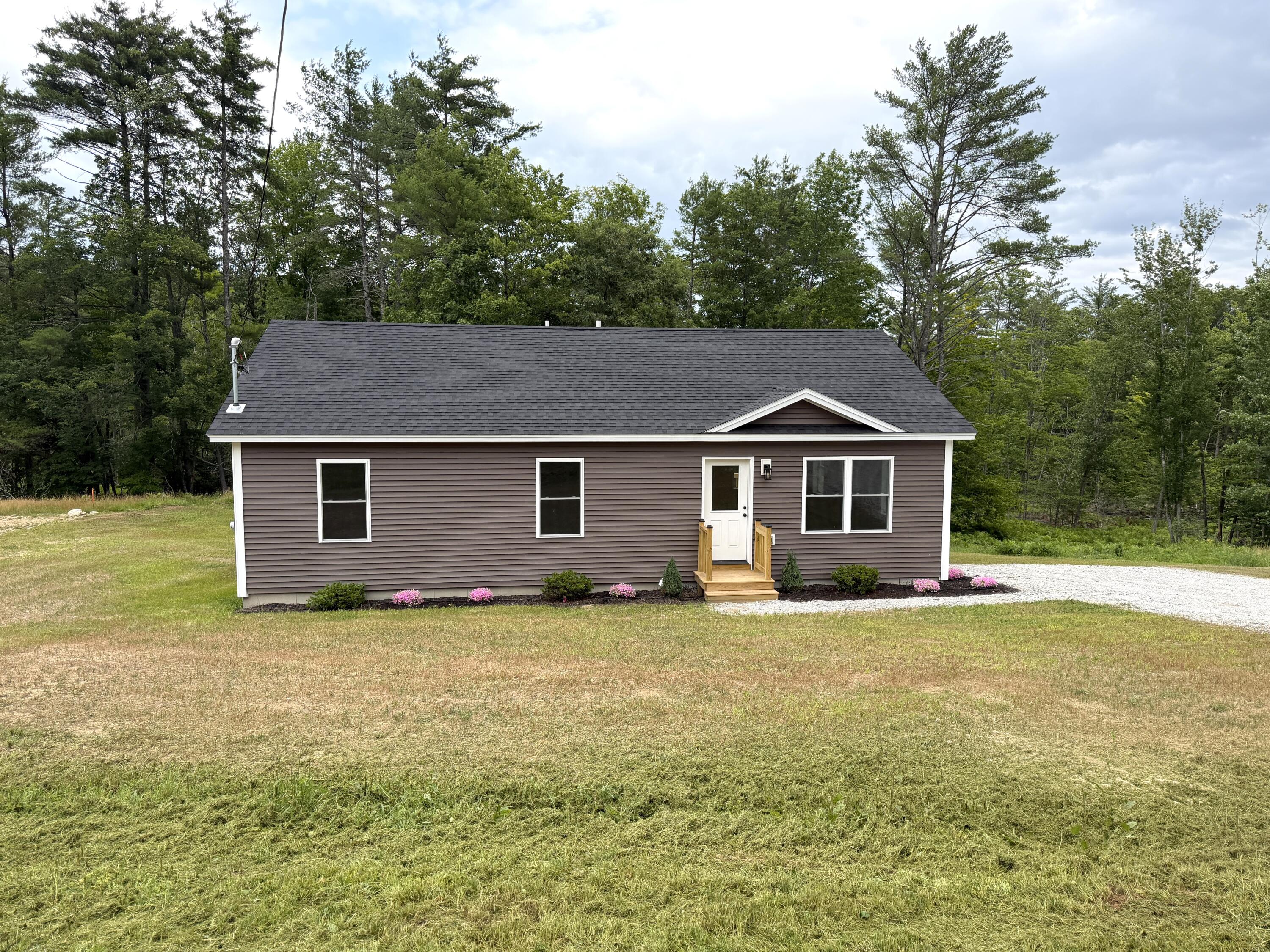 Photo of 16 Dunham Lane Paris ME 04282