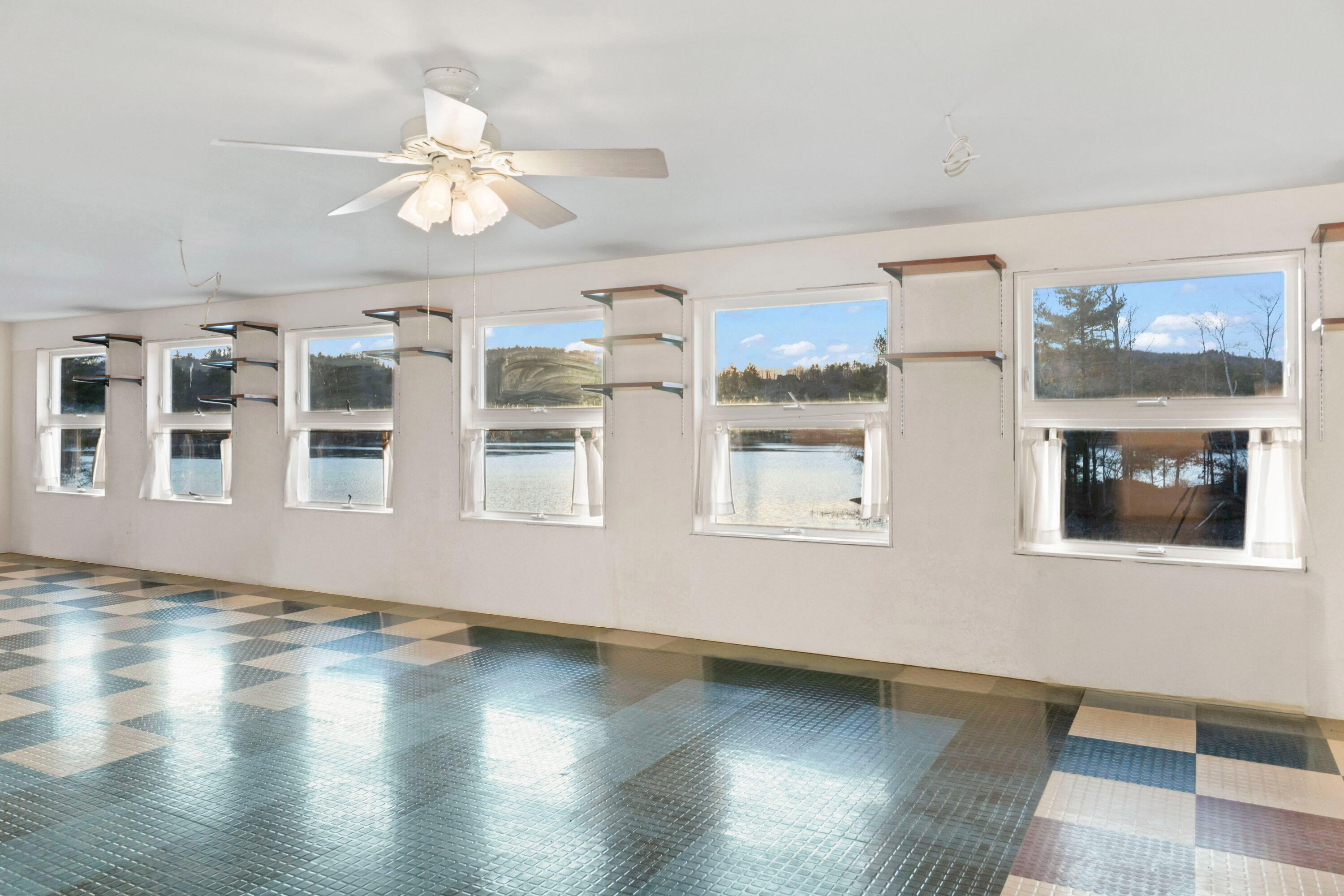 24 Emery Corner Road