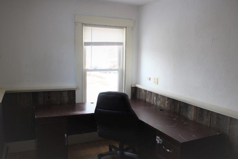 49 W Broadway, Lincoln, ME, 04457