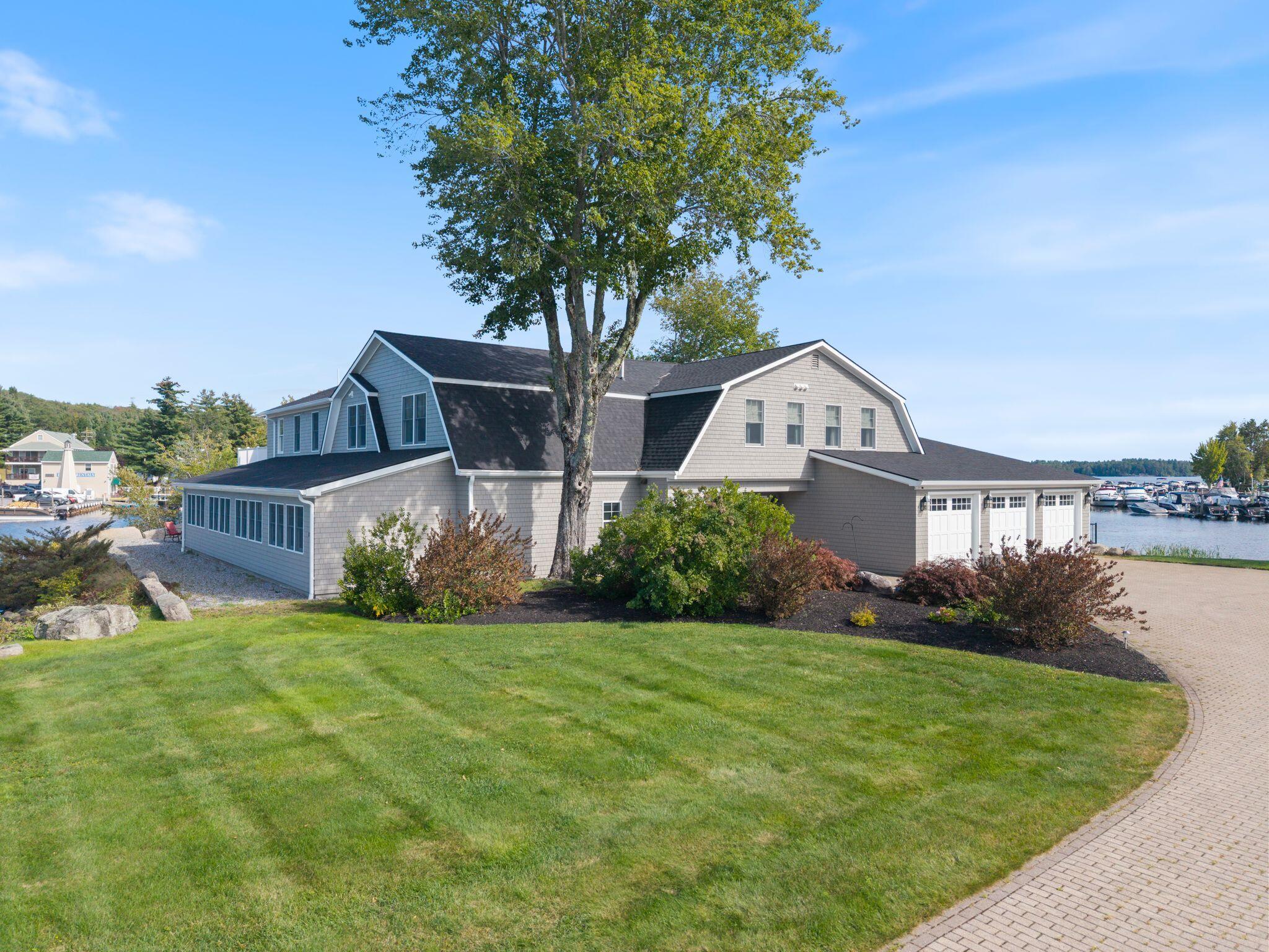 818 Roosevelt Trail