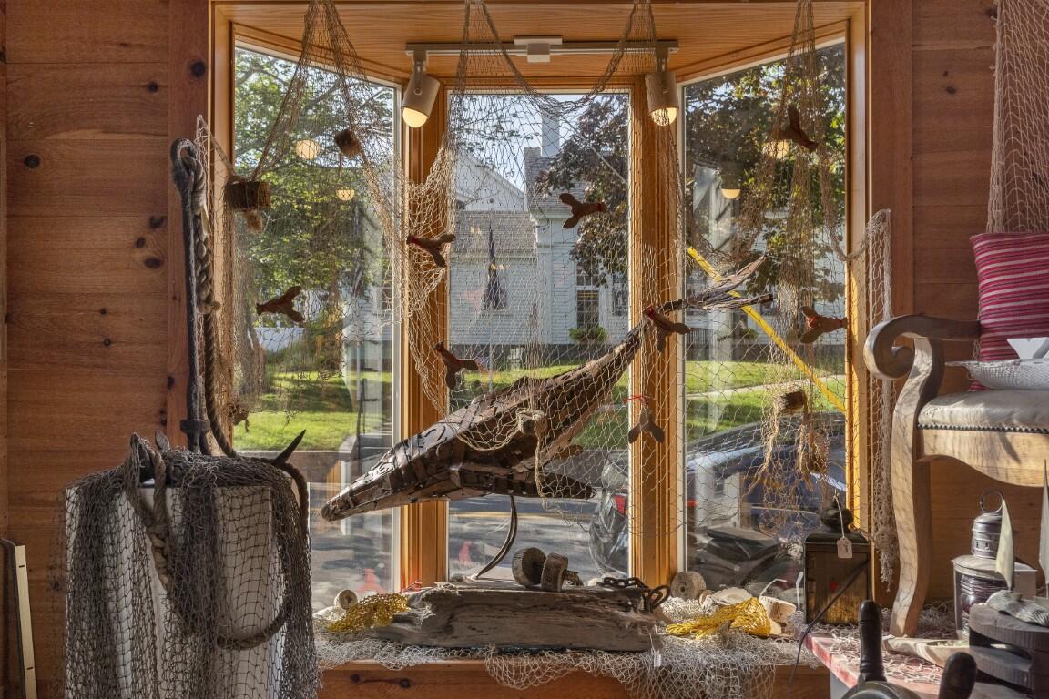 10 Mckown Street, Boothbay Harbor, ME, 04538