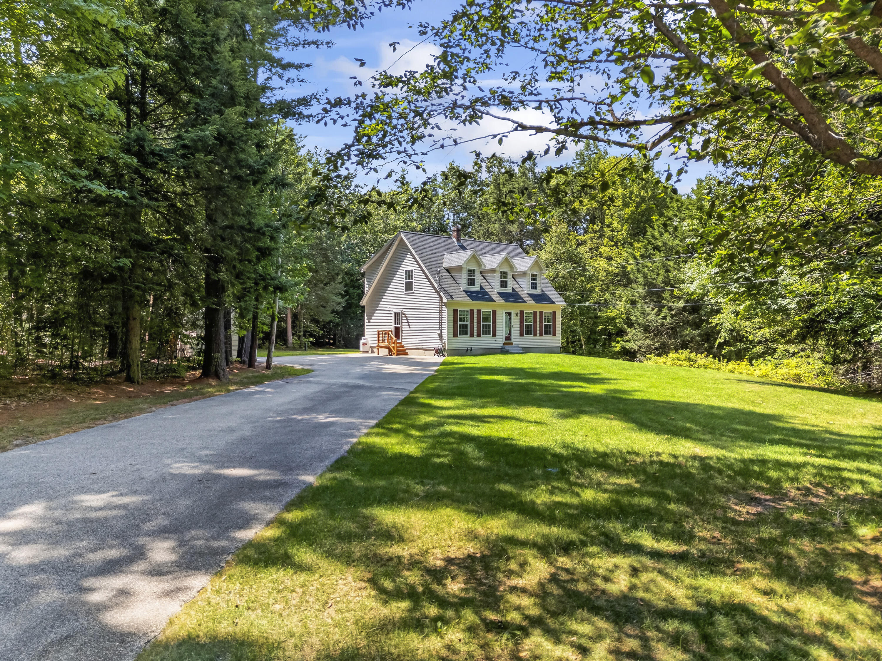 152 Sand Pond Rd, Sanford