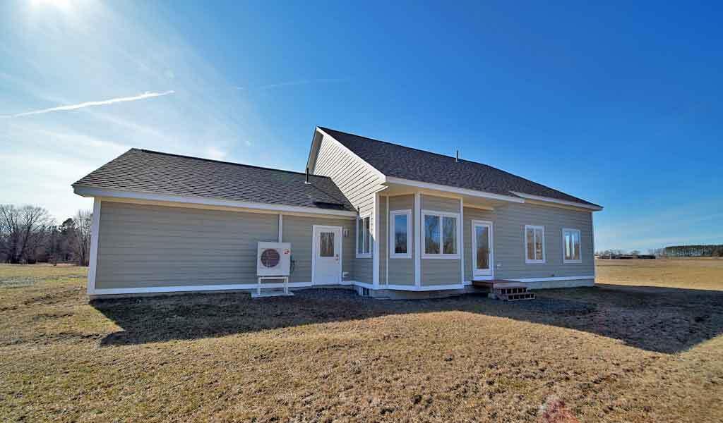 15 Lilac Lane, Houlton, ME, 04730