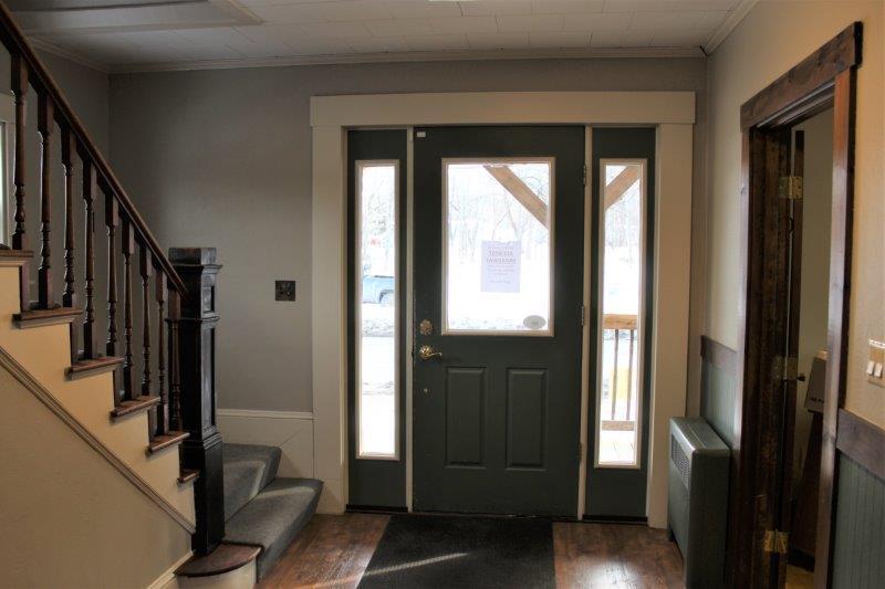 49 W Broadway, Lincoln, ME, 04457