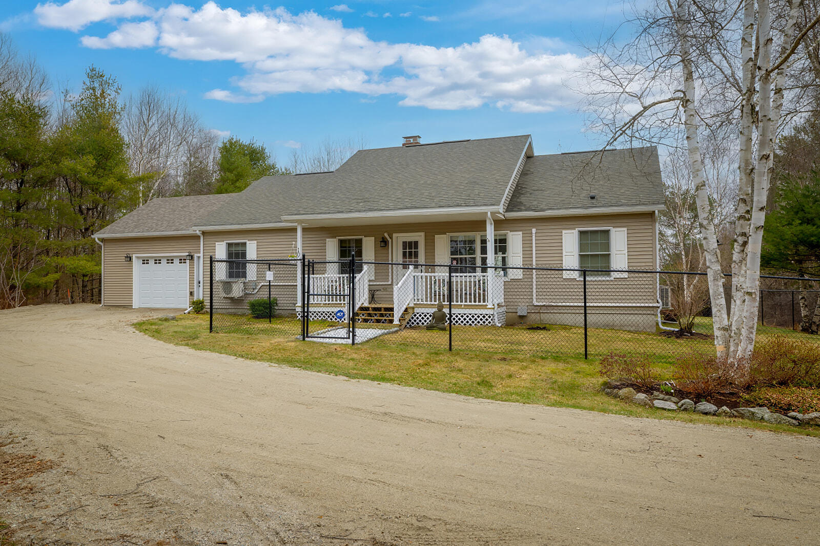 10 Lookout Avenue, Dover-foxcroft, ME, 04426