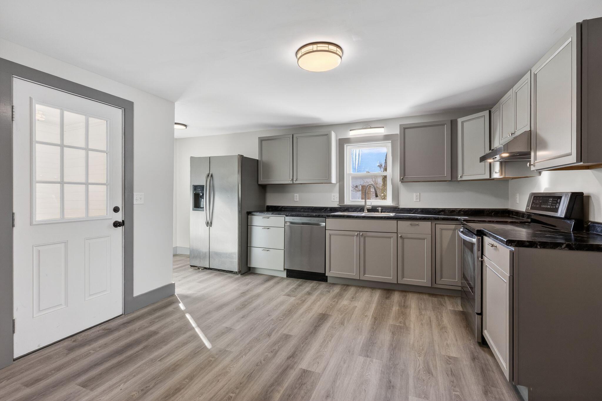 87 Pioneer Avenue, Sanford, ME, 04073