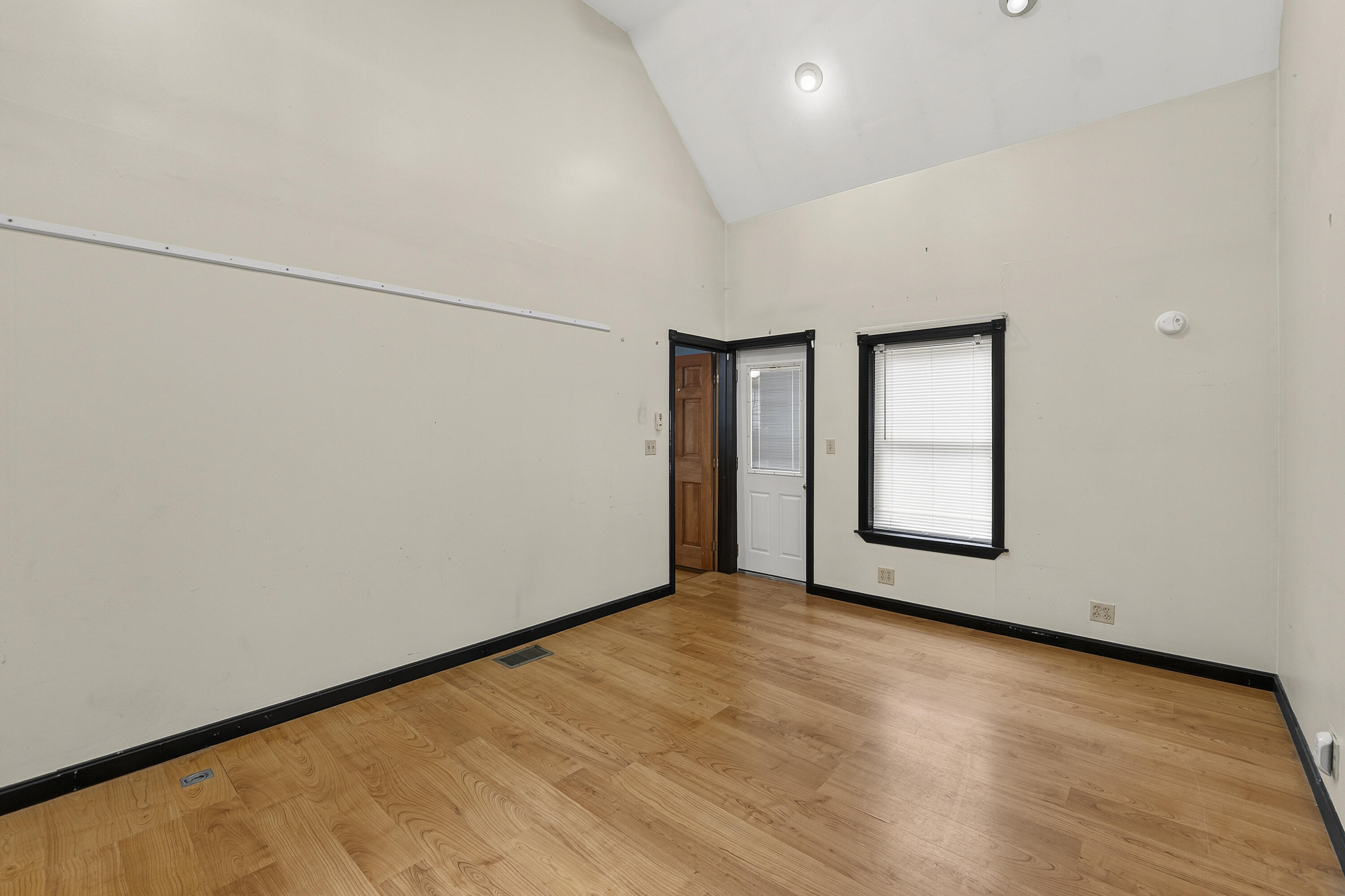 3 Leighton Rd_117