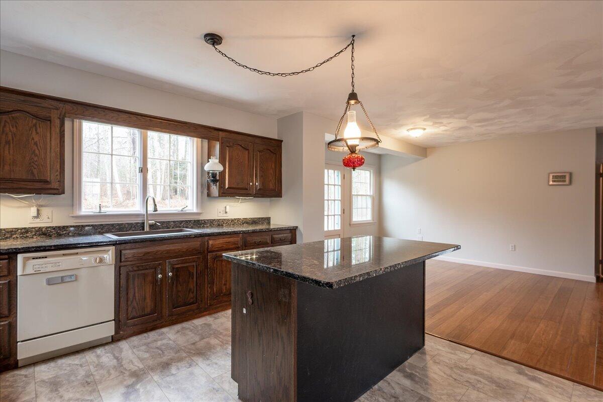 200 Mistic Avenue, Rockport, ME, 04856