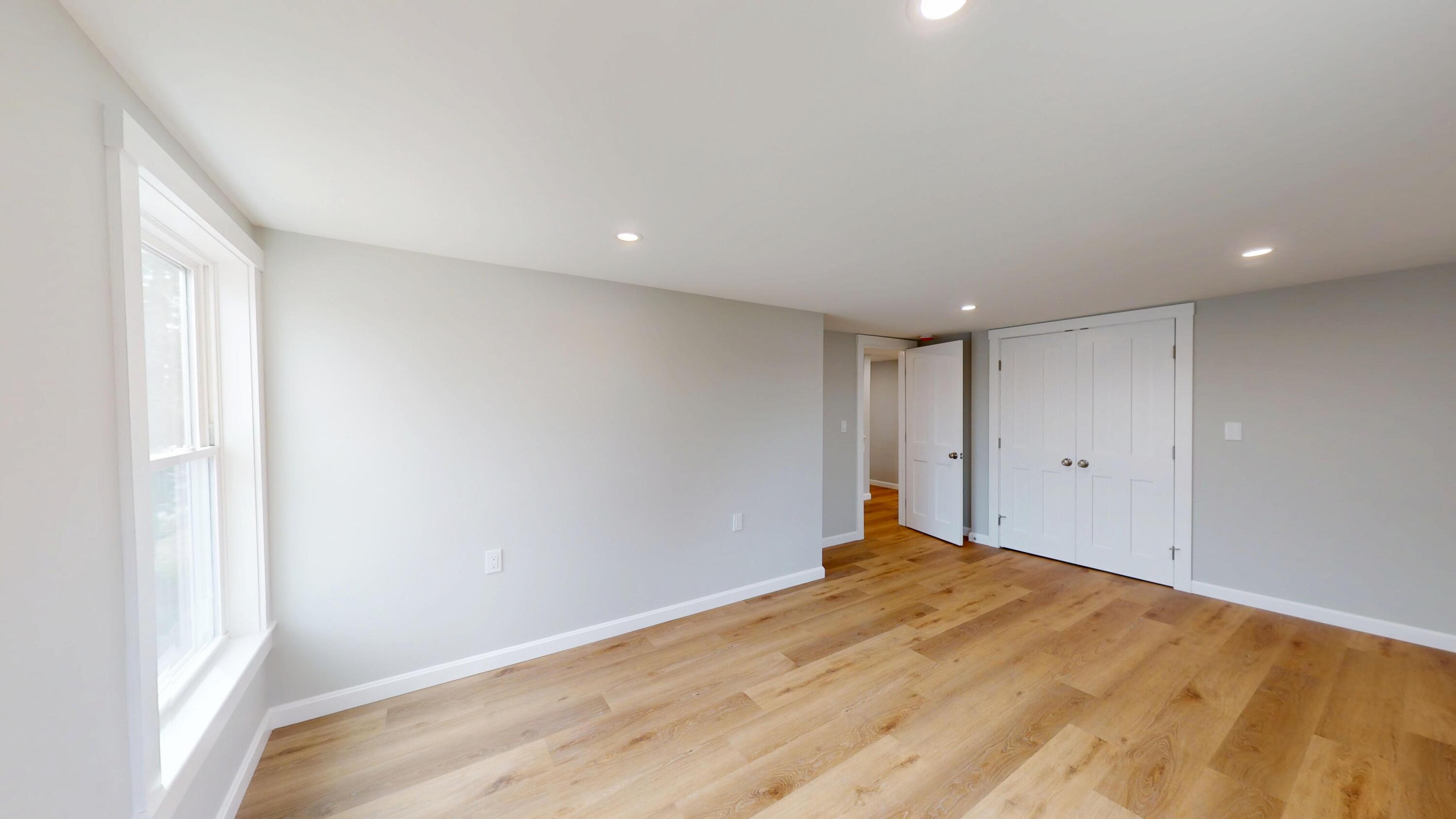 38 River Road, Howland, ME, 04448